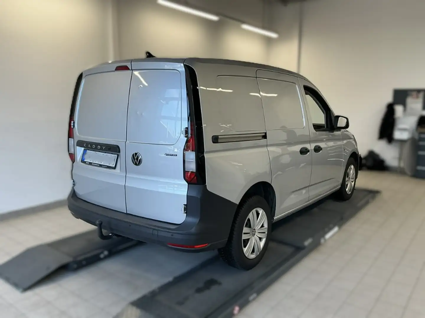 Volkswagen Caddy Cargo 2.0 TDI 4Motion Navi AHK ACC Silber - 2