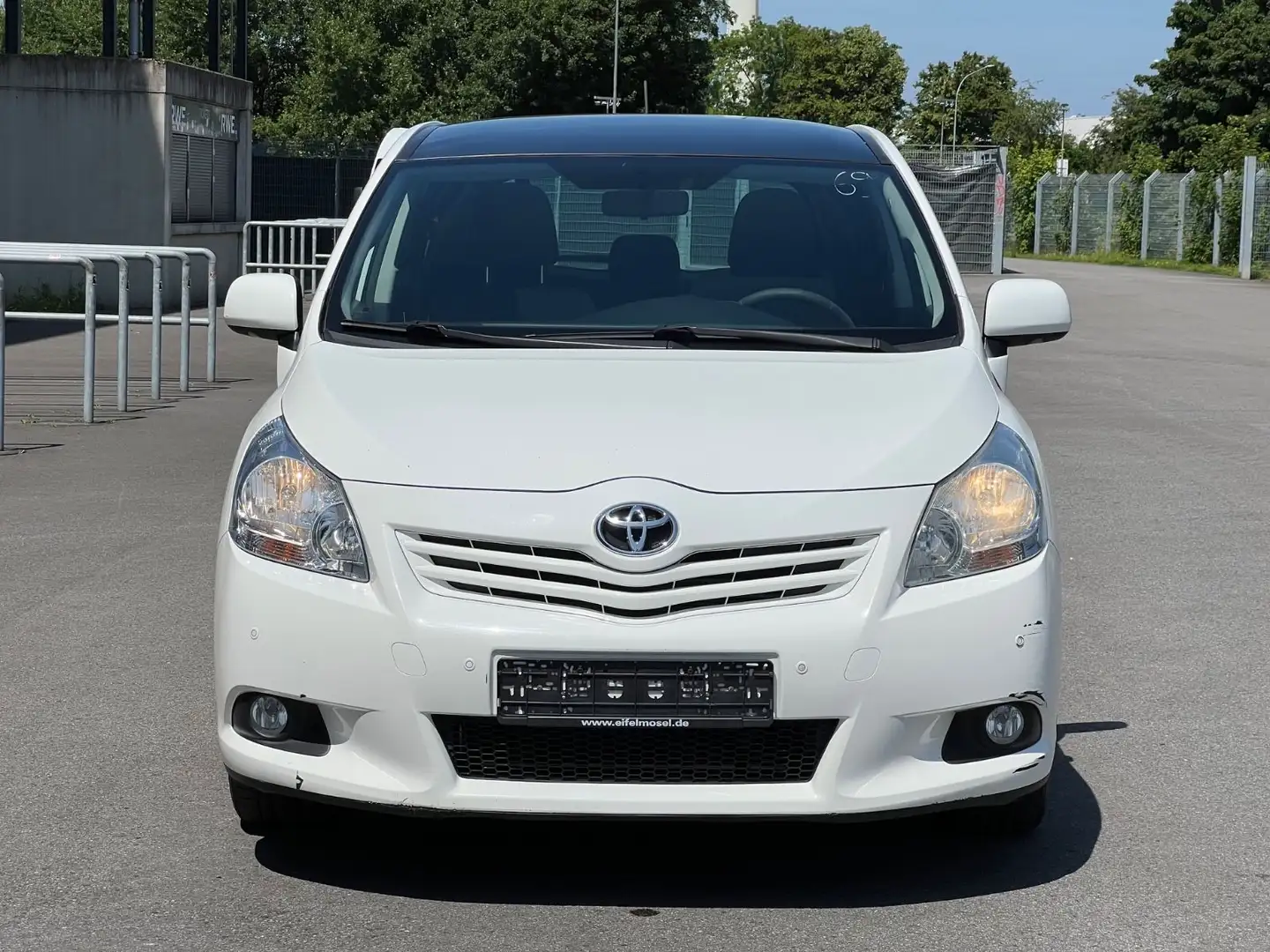 Toyota Verso Travel Weiß - 2