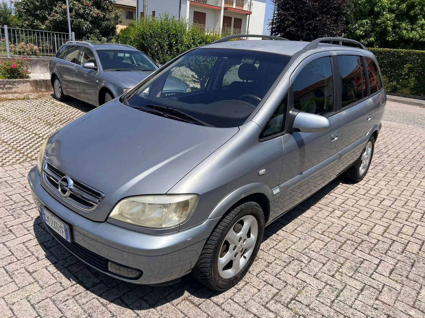 Opel Zafira 7 POSTI Sport Design Edition Argent - 1