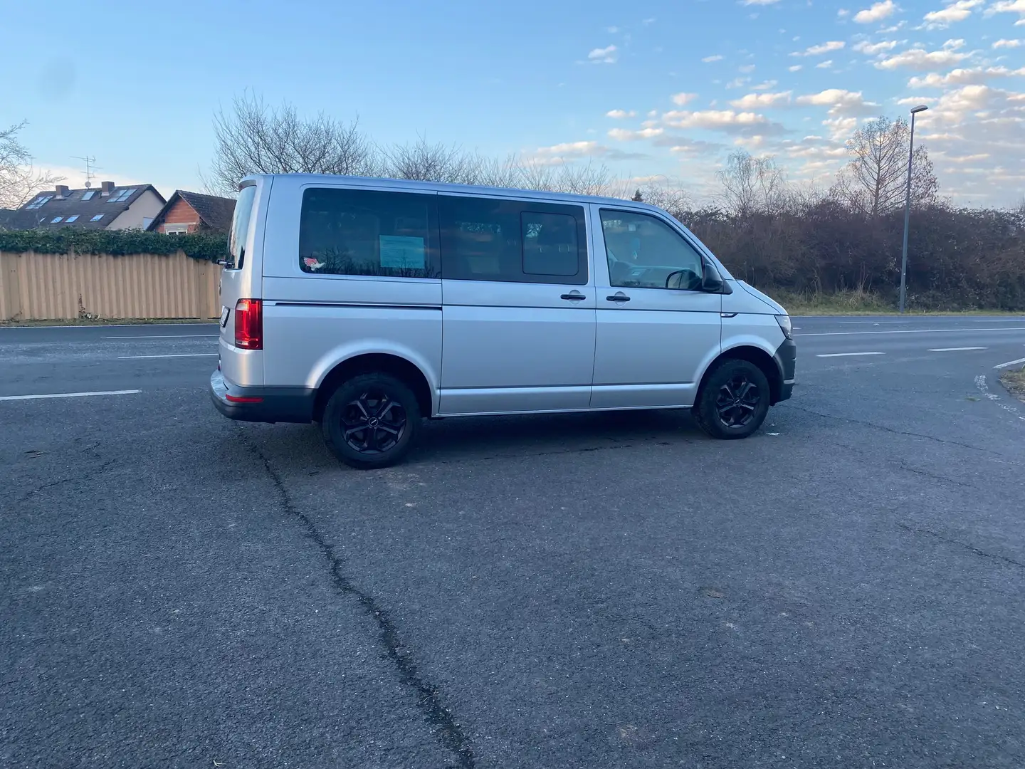 Volkswagen T6 Caravelle Caravelle Kurz Trendline Plateado - 1