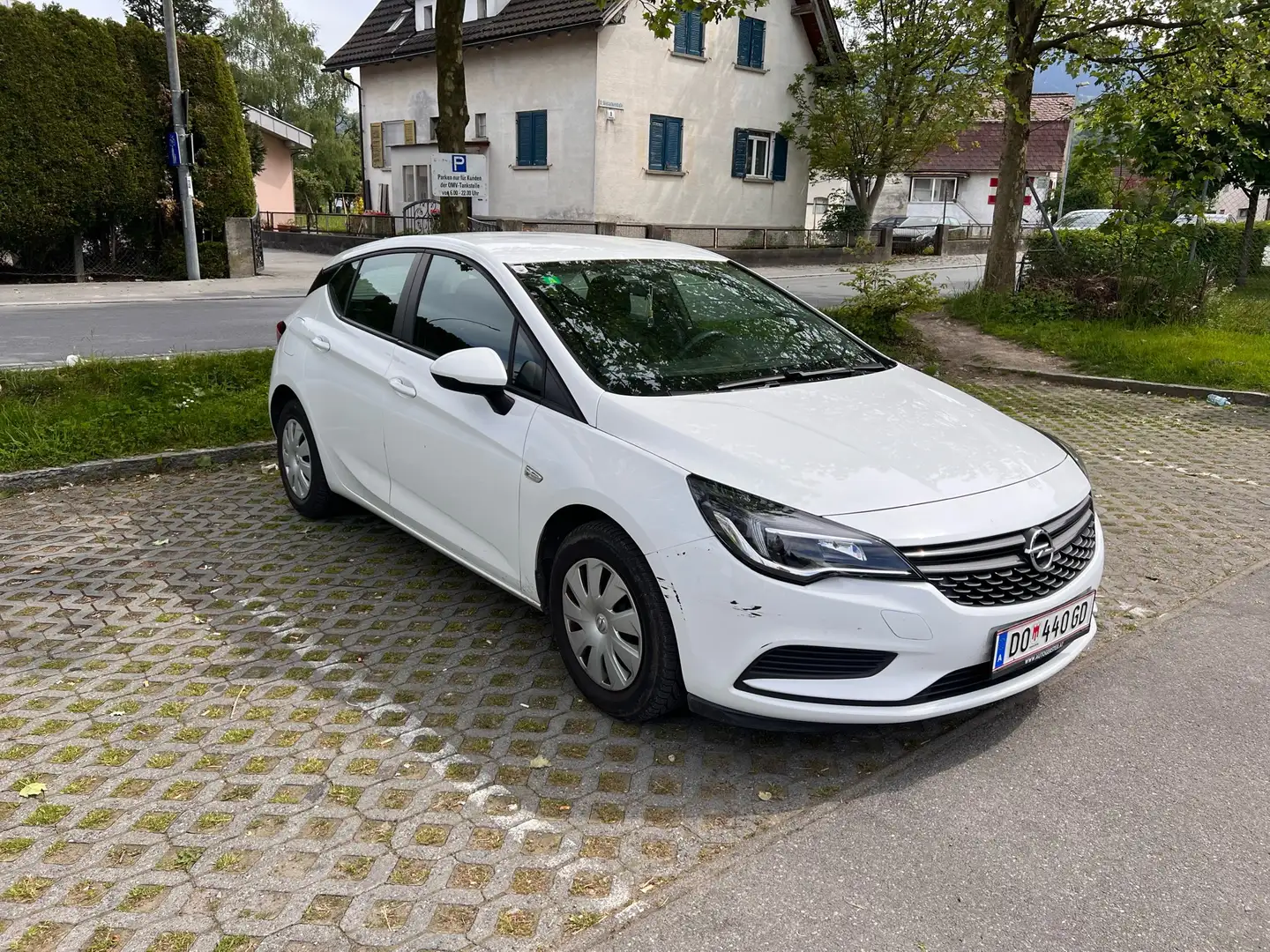 Opel Astra 1,6 CDTI Ecotec Edition Weiß - 2