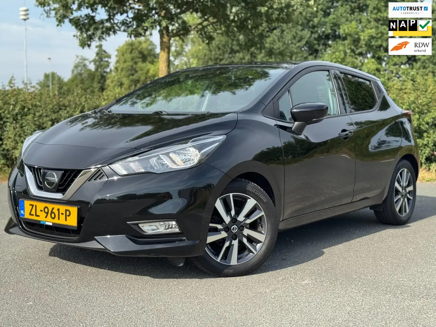 Nissan Micra 1.0 IG-T N-Connecta,APL,ECC Zwart - 1