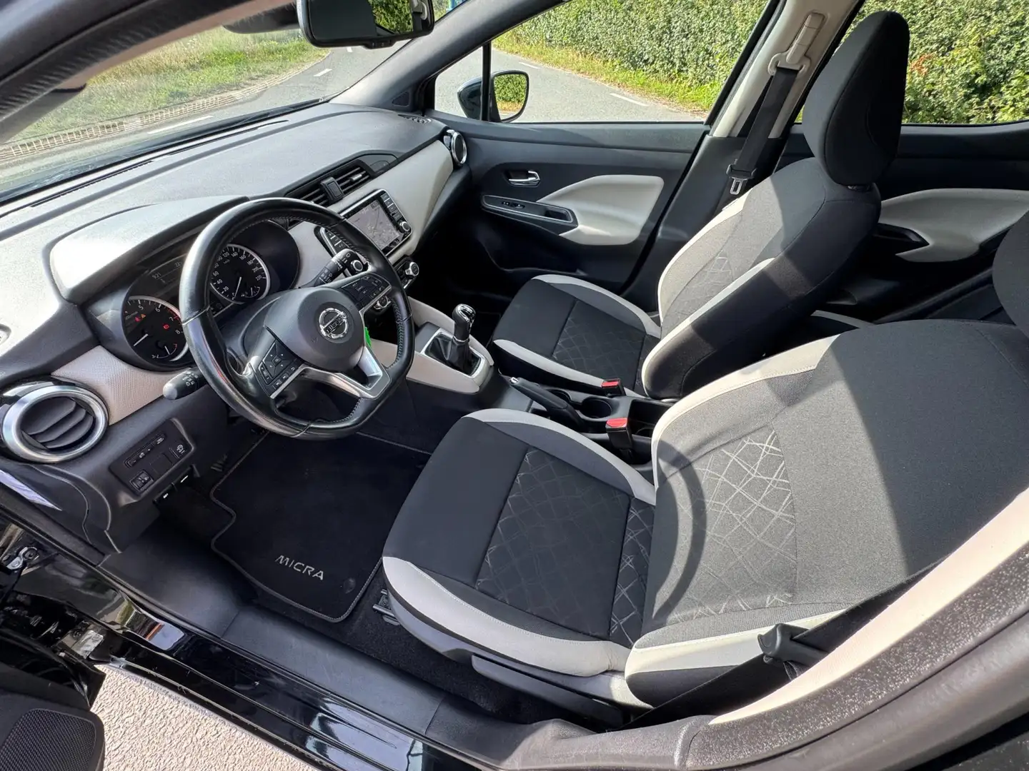 Nissan Micra 1.0 IG-T N-Connecta,APL,ECC Zwart - 2