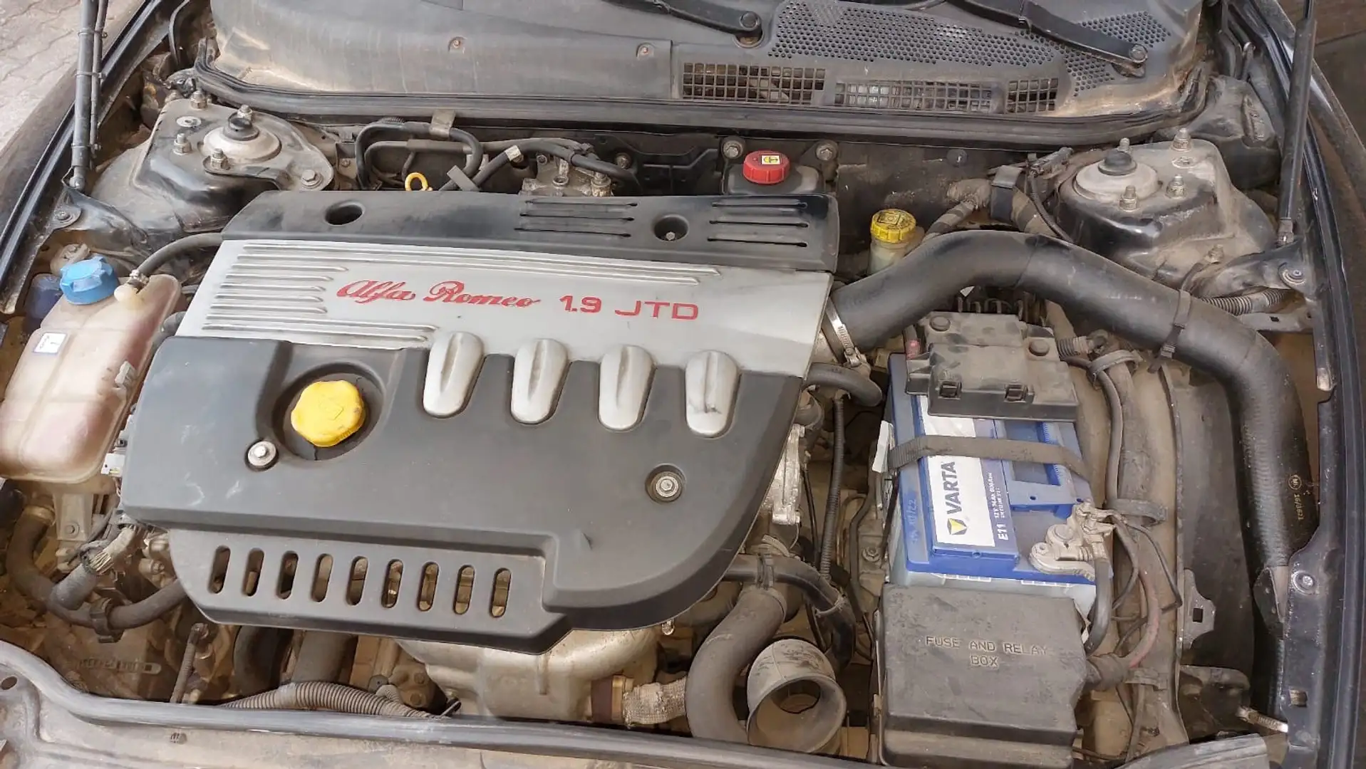 Alfa Romeo 147 147 5p 1.9 jtd Moving 120cv - 2