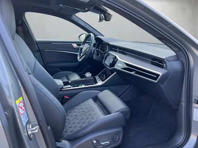 Audi S6 view 13