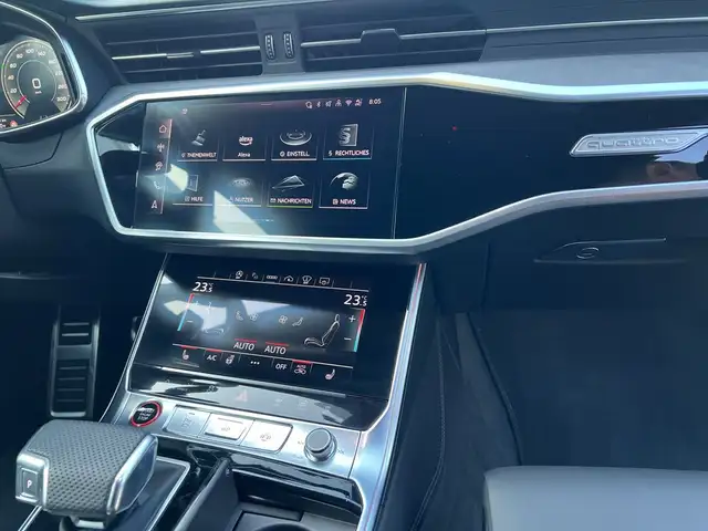 Audi S6 view 11