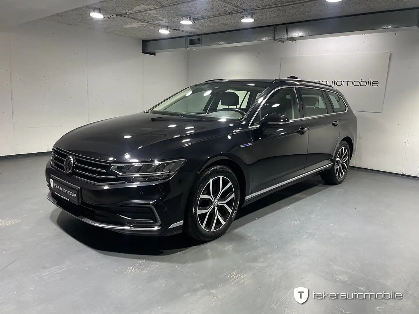 Volkswagen Passat Variant GTE *ACC*NAVI*DSG* Schwarz - 1