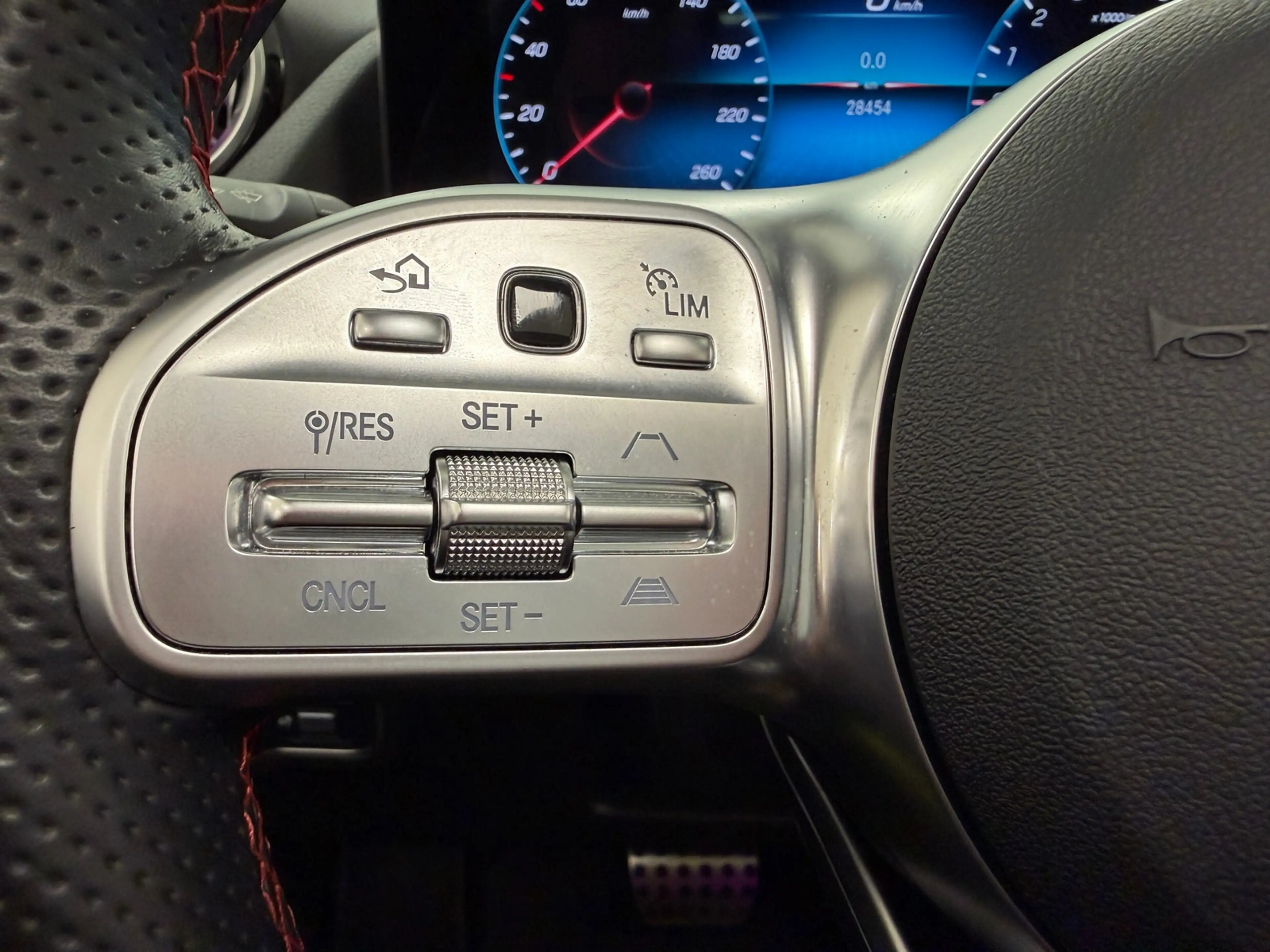 Mercedes-Benz B 250 e AMG Premium Plus | Trekhaak | Burmester | Adapti — photo 25