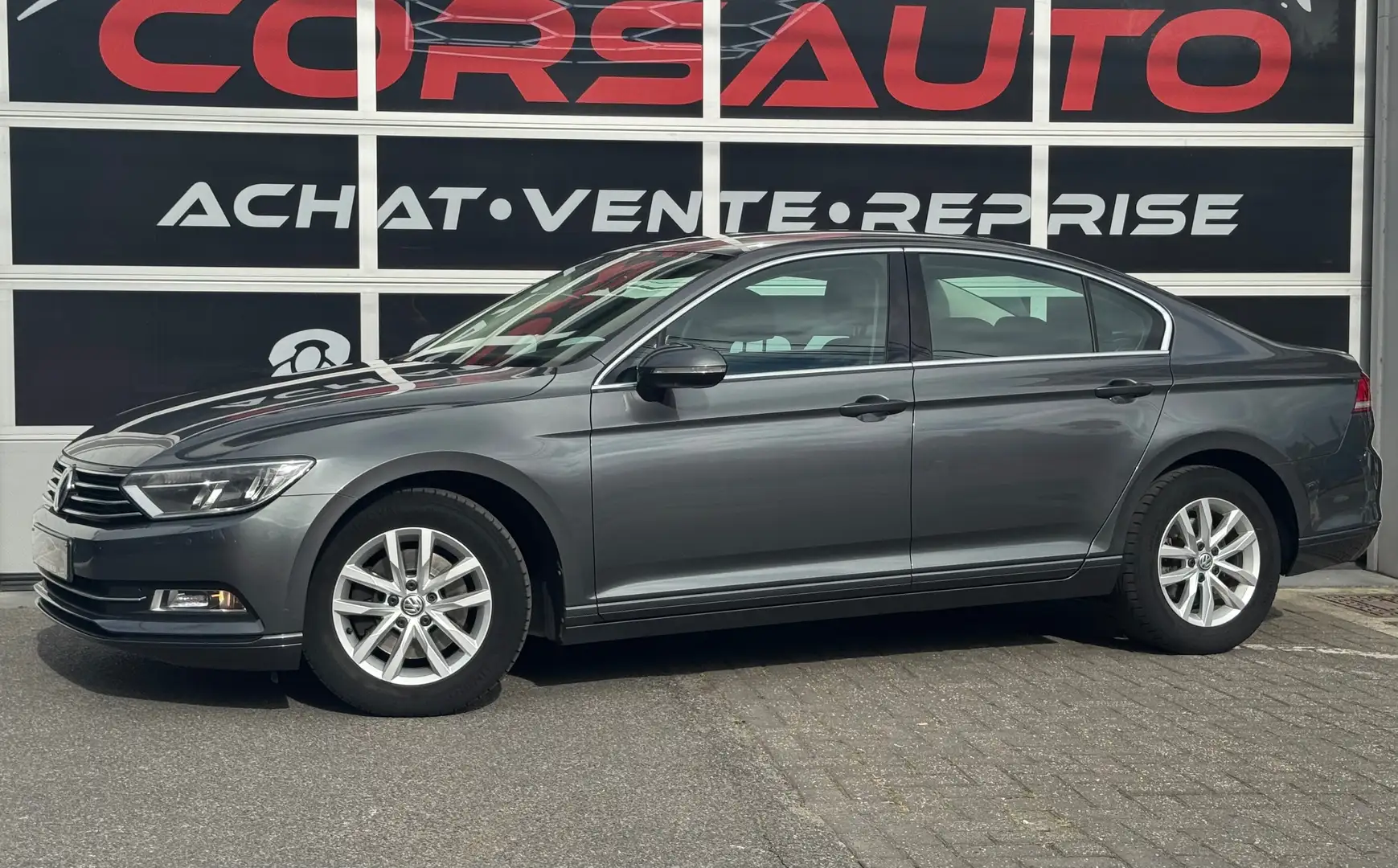 Volkswagen Passat 1.6 CR TDi Comfortline NAVI CAM CRUISE TEL SG MASS Zilver - 1