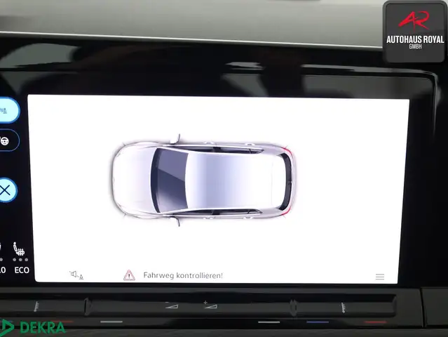 Volkswagen Golf view 17