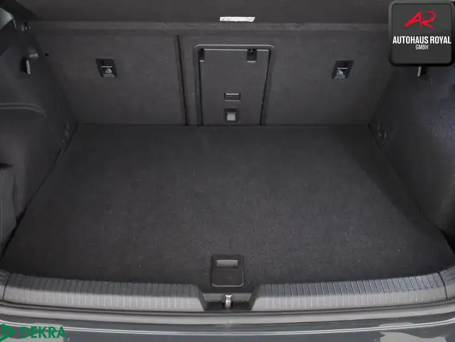 Volkswagen Golf view 13