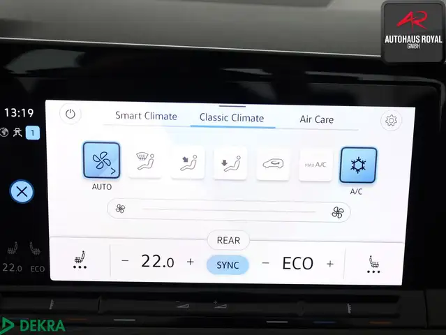 Volkswagen Golf view 18