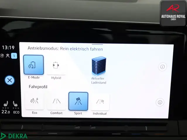 Volkswagen Golf view 19