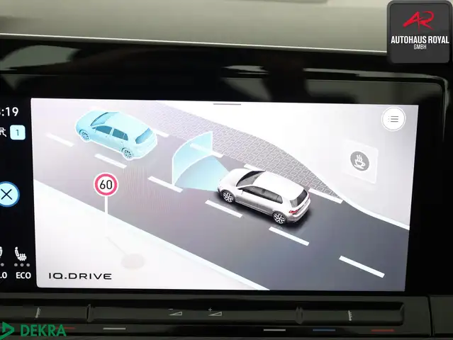 Volkswagen Golf view 16