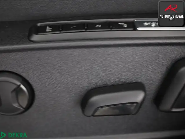 Volkswagen Golf view 23