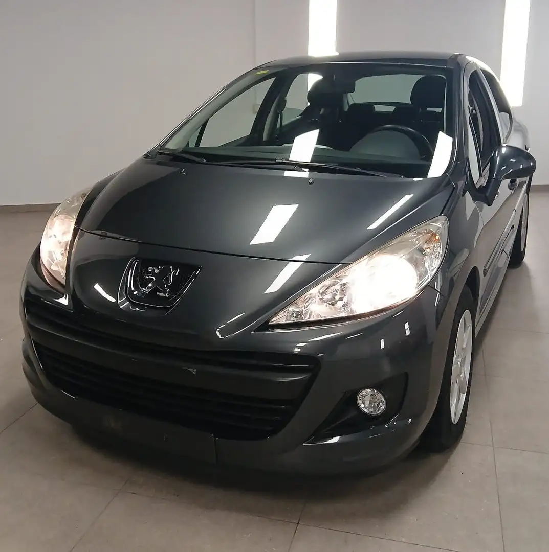 Peugeot 207 207+ 1.4HDI FAP Gris - 2