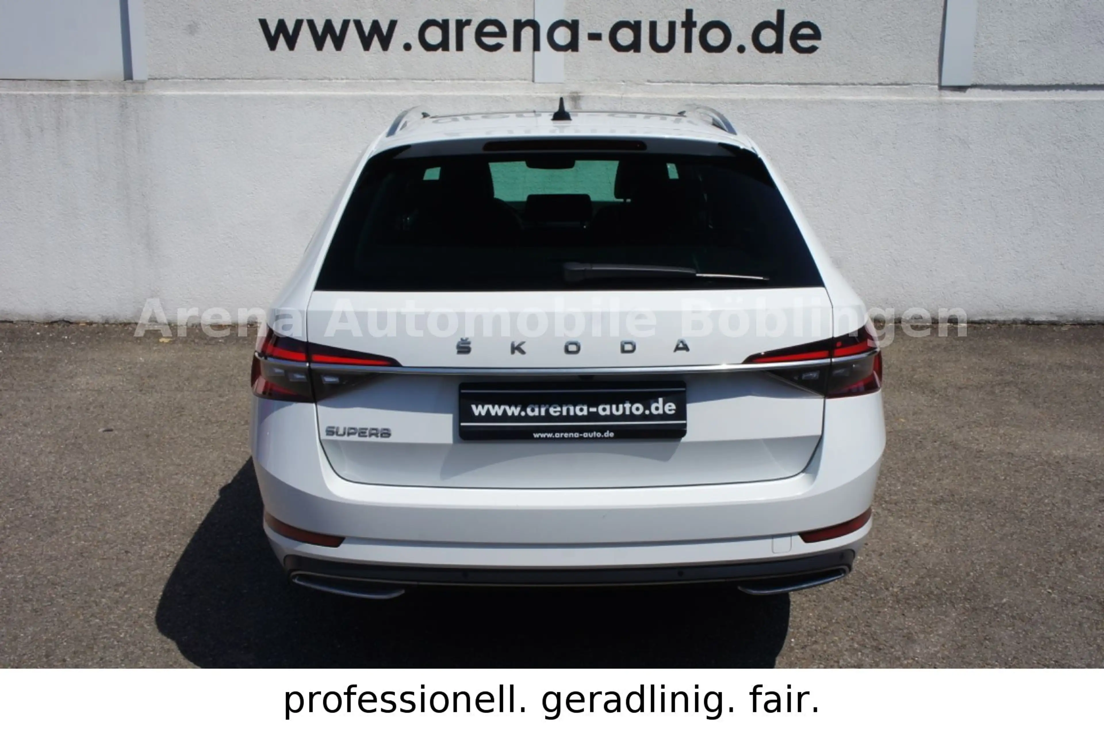 Skoda Superb Combi 2.0 TSI L&K DSG*MATRIX*PANO*AHK* — photo 7