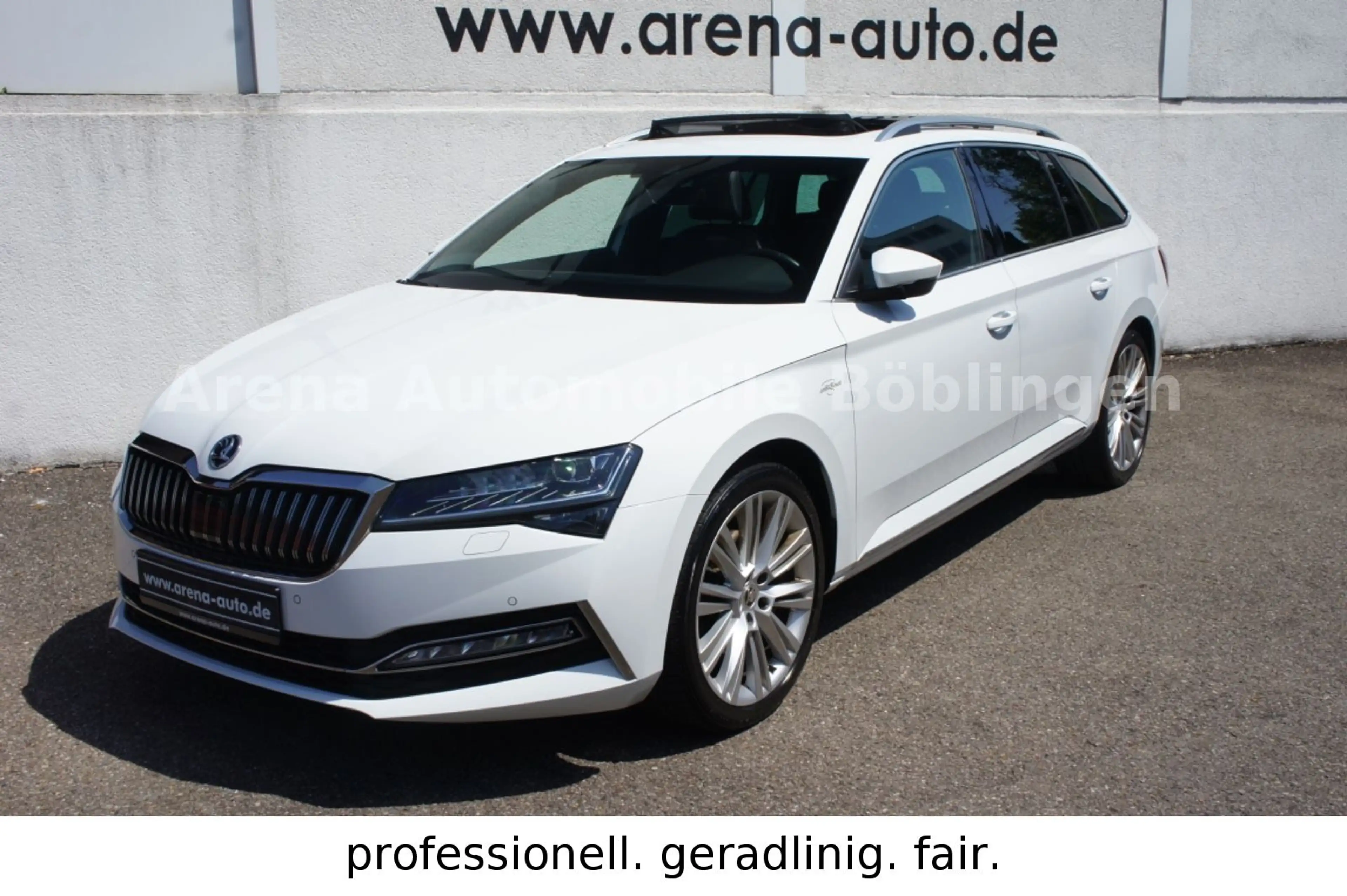 Skoda Superb Combi 2.0 TSI L&K DSG*MATRIX*PANO*AHK* — photo 3