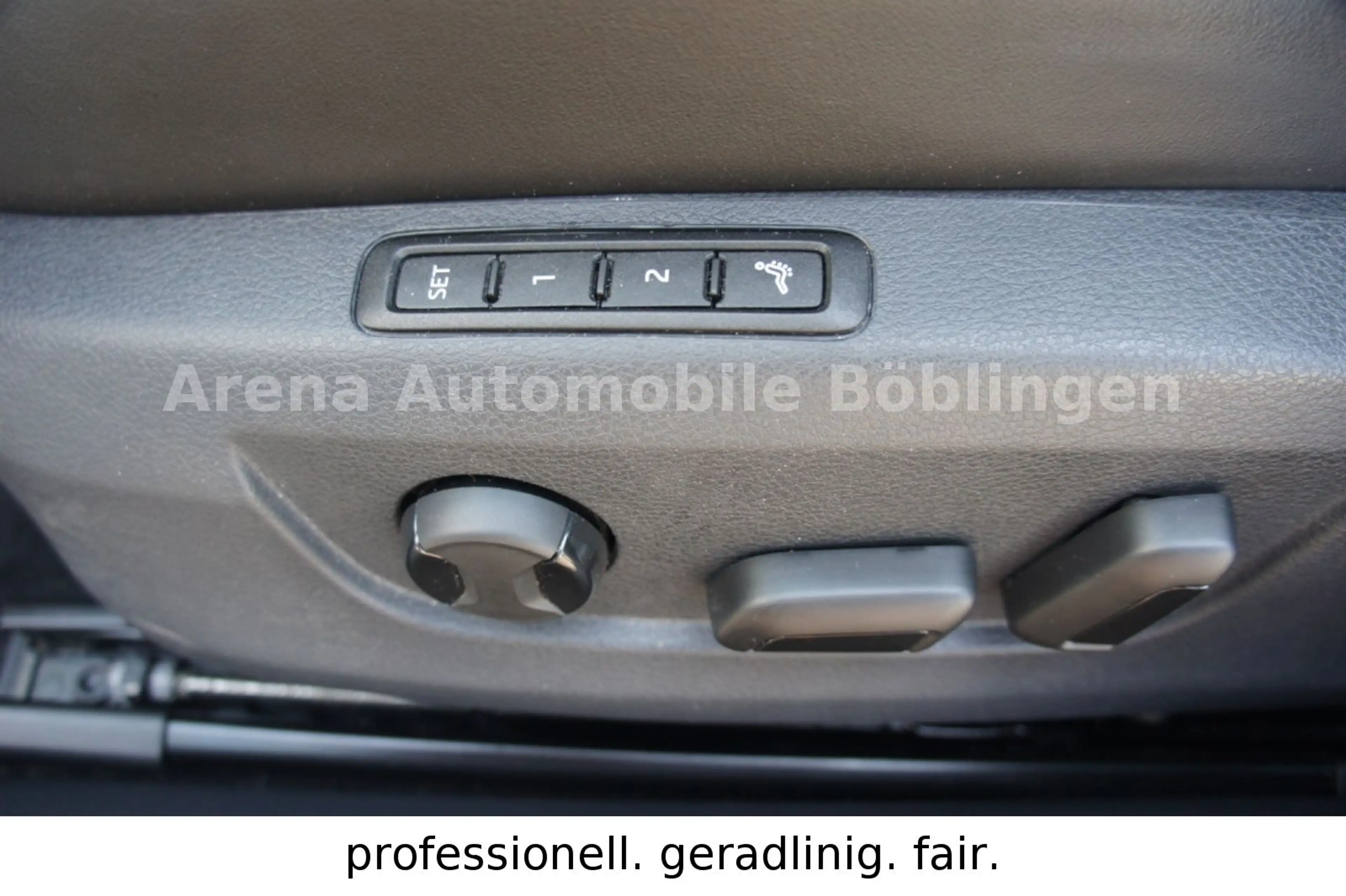 Skoda Superb Combi 2.0 TSI L&K DSG*MATRIX*PANO*AHK* — photo 19