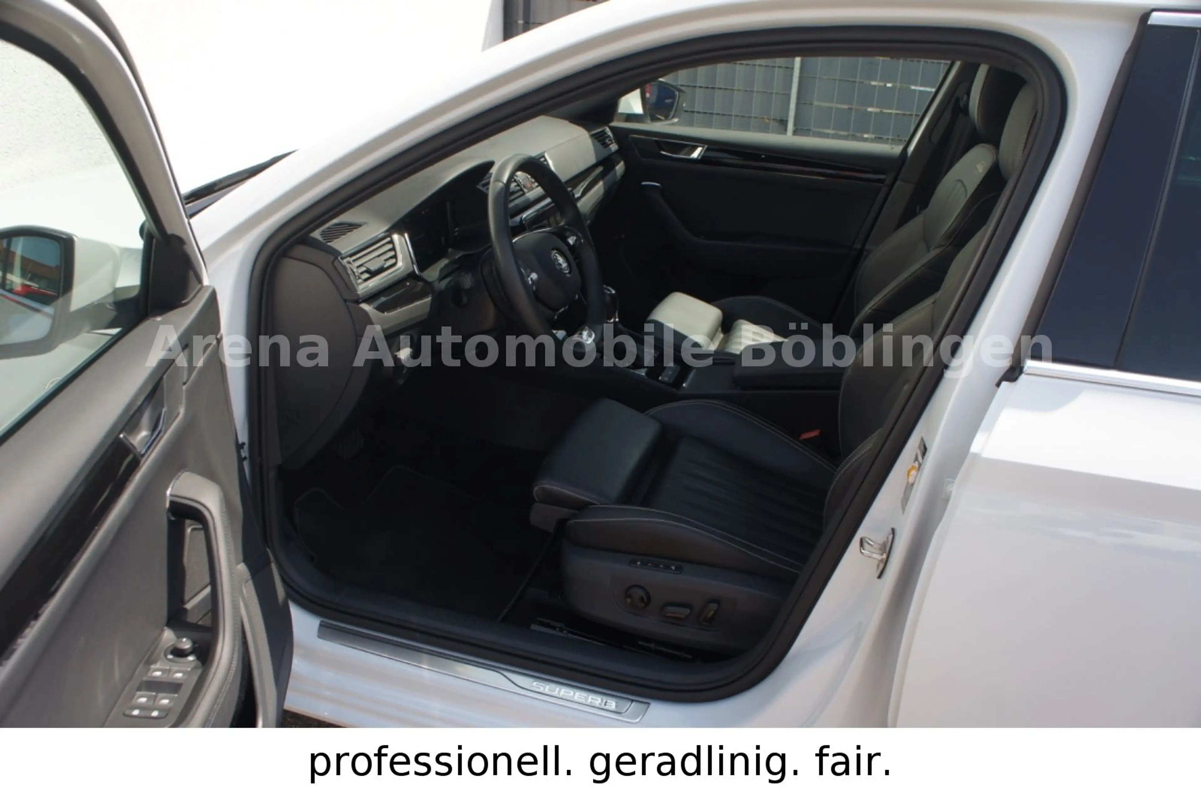 Skoda Superb Combi 2.0 TSI L&K DSG*MATRIX*PANO*AHK* — photo 10