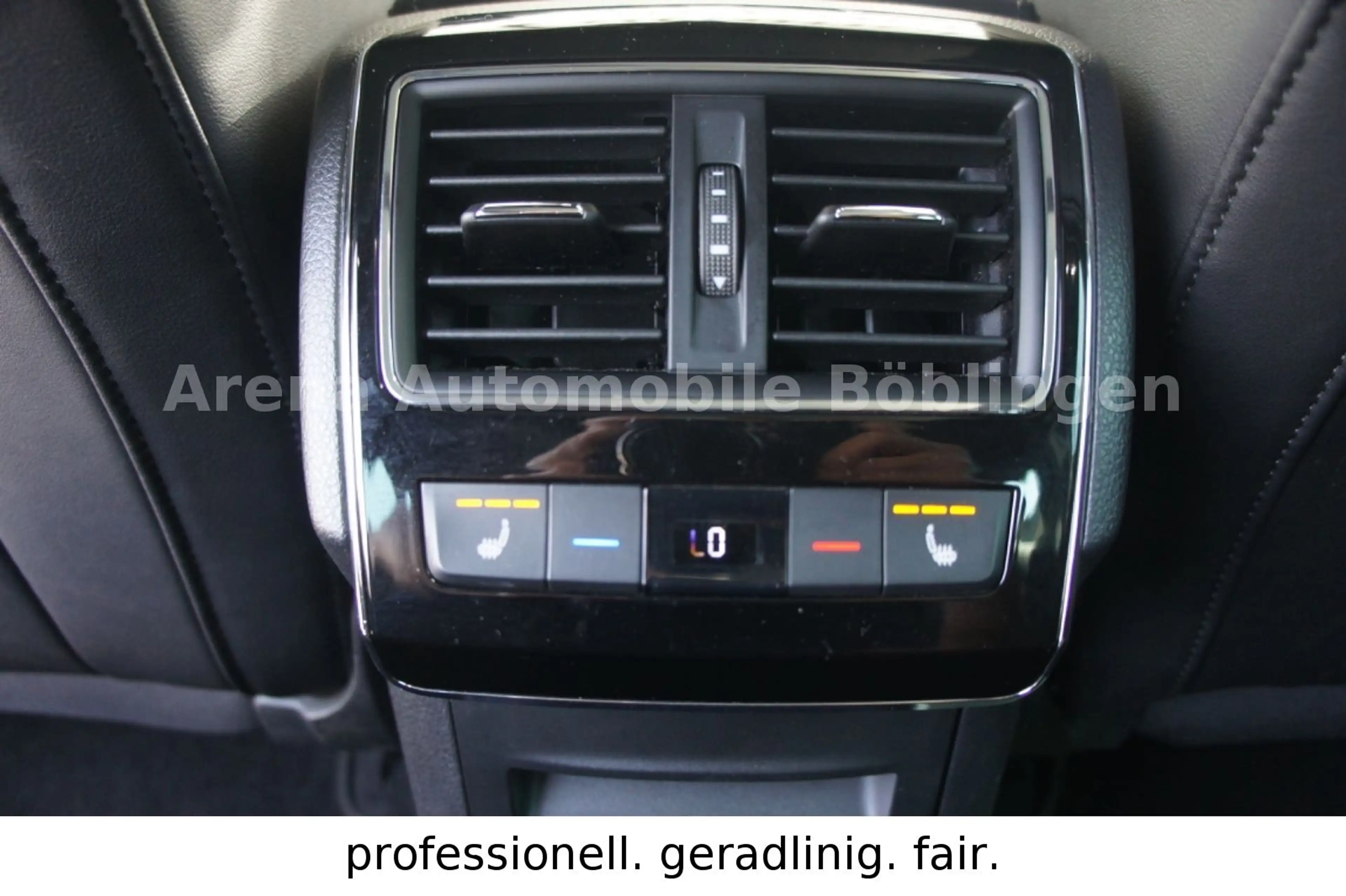Skoda Superb Combi 2.0 TSI L&K DSG*MATRIX*PANO*AHK* — photo 20