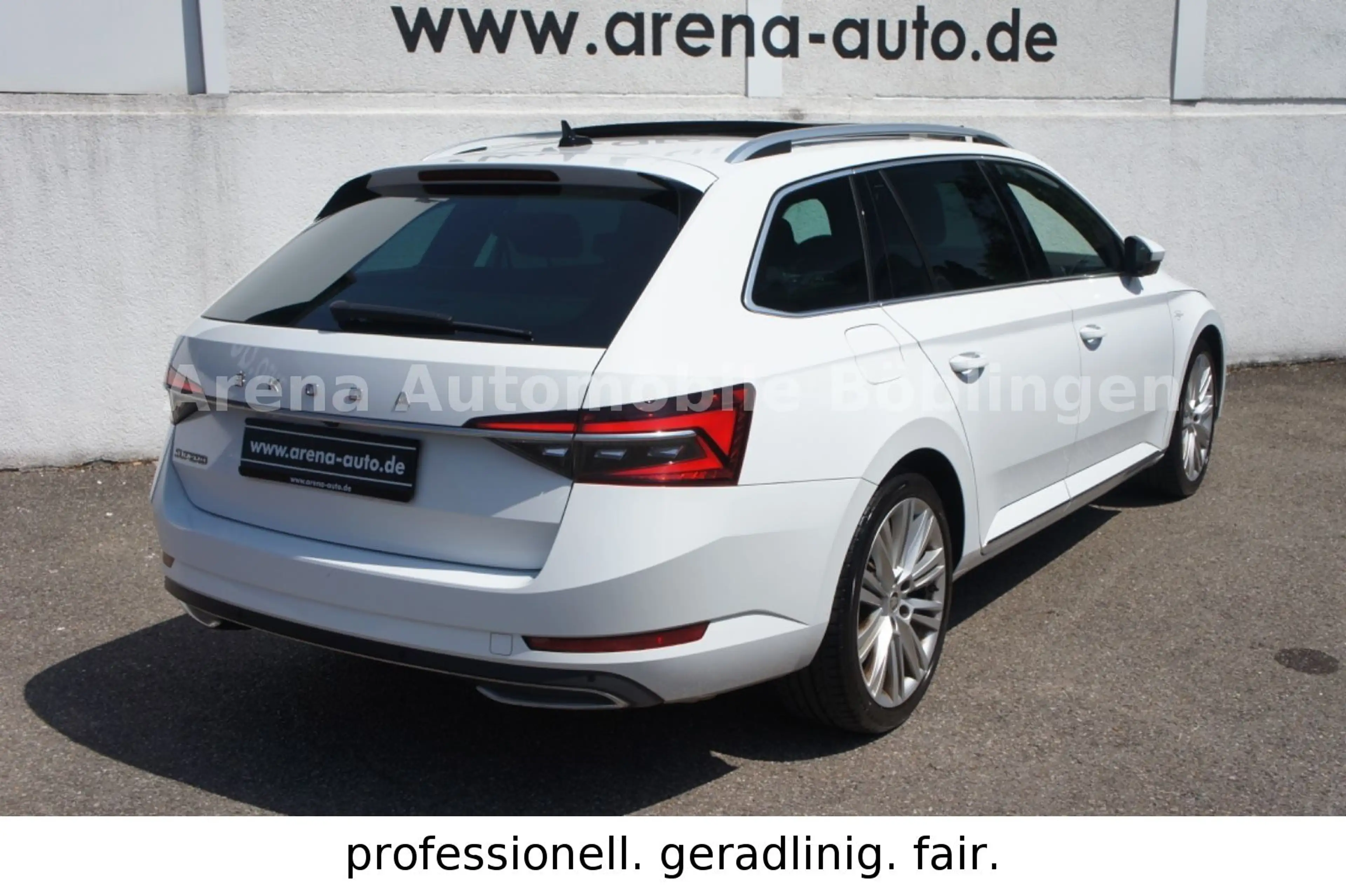 Skoda Superb Combi 2.0 TSI L&K DSG*MATRIX*PANO*AHK* — photo 4