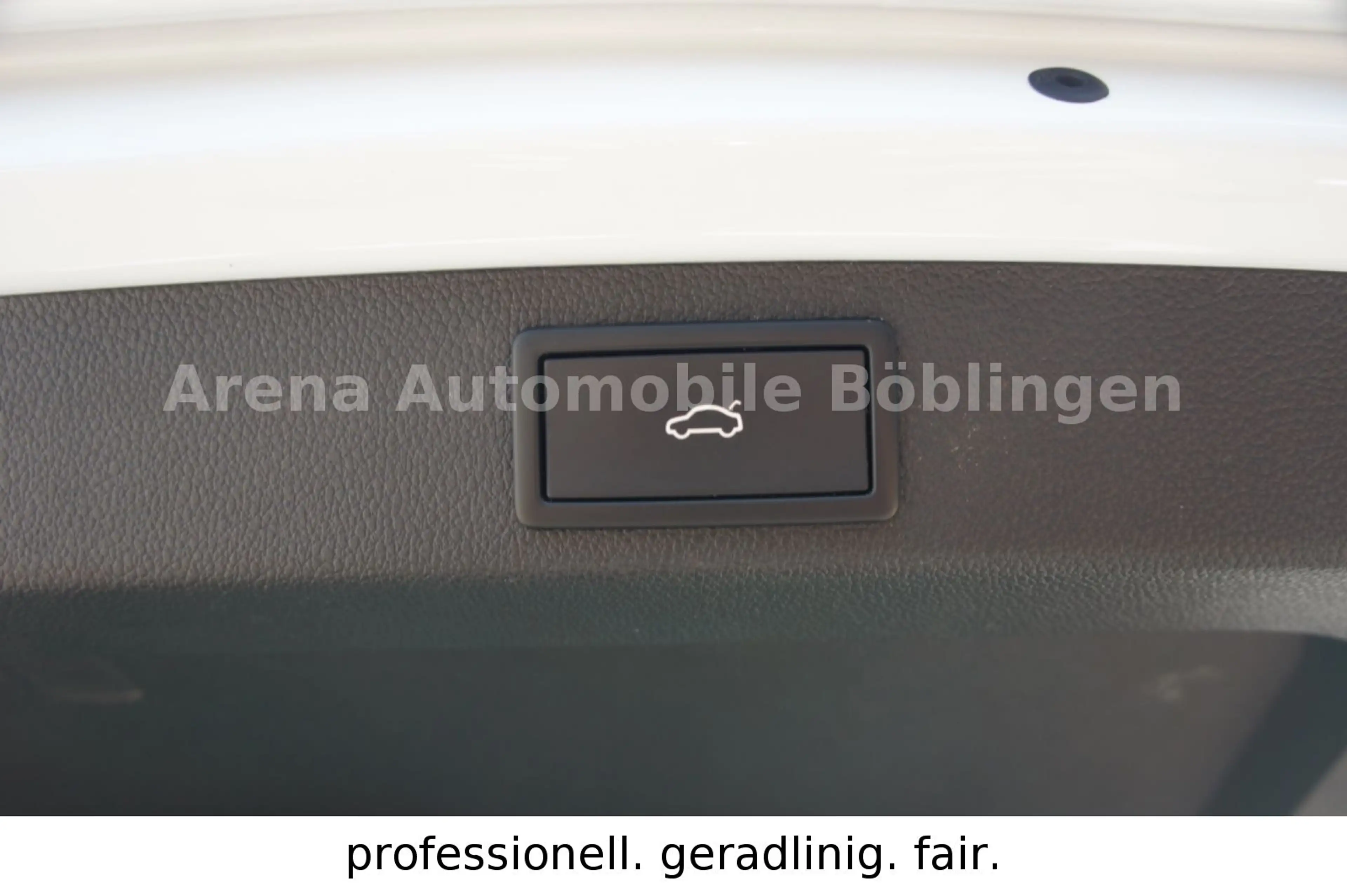 Skoda Superb Combi 2.0 TSI L&K DSG*MATRIX*PANO*AHK* — photo 21
