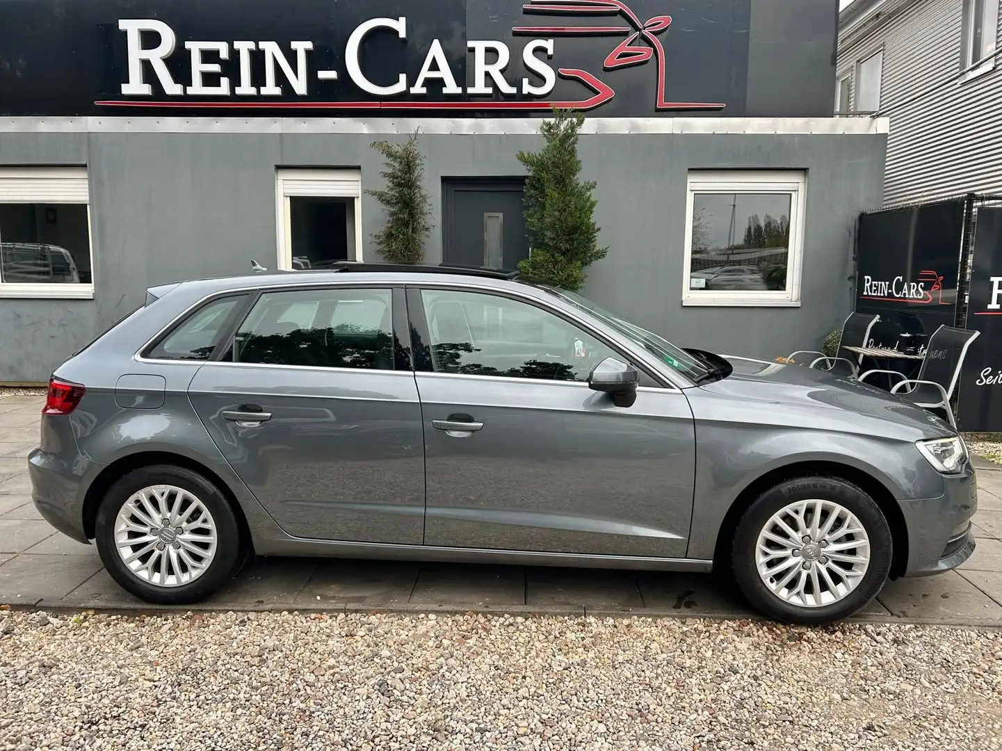 Audi A3 Sportback 2.0 TDI/66TKM/I.HD/NAVI/SDACH/XENON Gris - 2