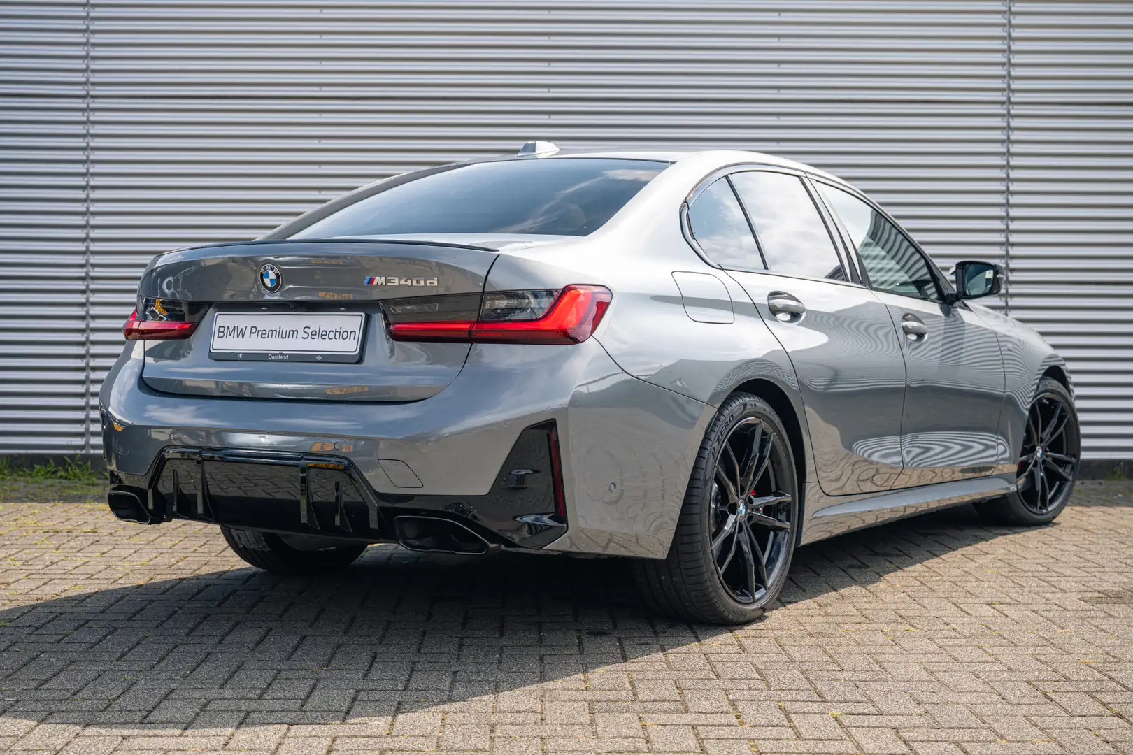 BMW 340 3 Serie M340d xDrive Automaat / Schuif-/kanteldak Grijs - 2