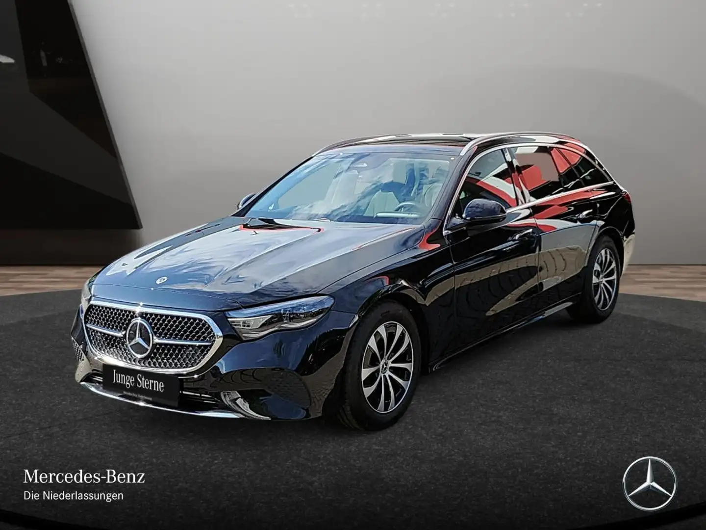 Mercedes-Benz E 220 d T Avantgarde 360° Distr. Spurhalt-Ass PTS Schwarz - 2