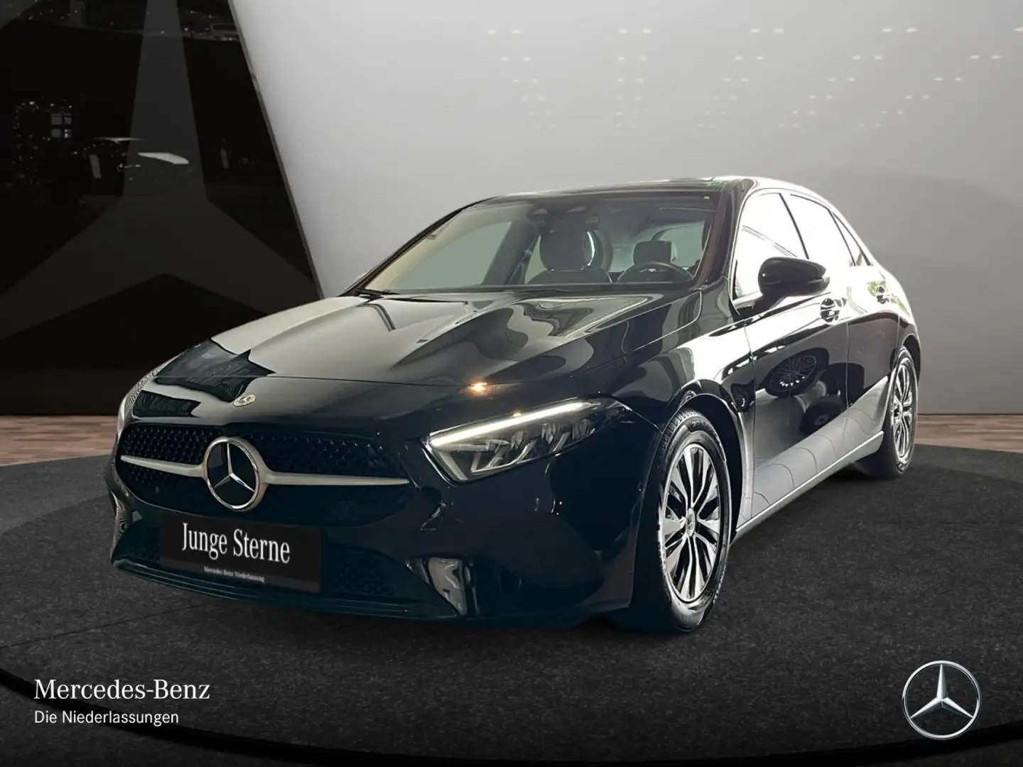 Mercedes-Benz A 180 AHK+LED+KAMERA+7G Schwarz - 2