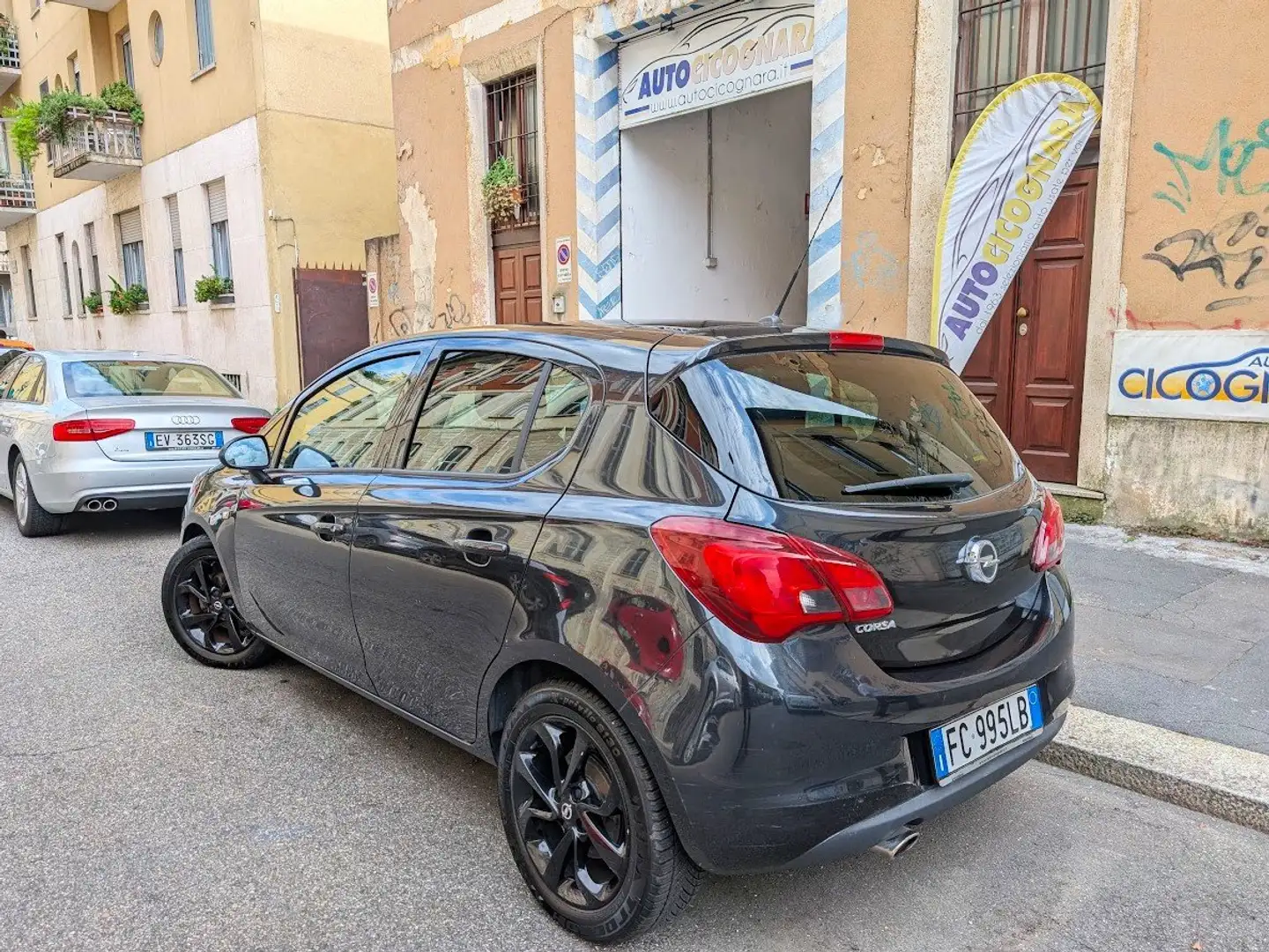 Opel Corsa 1.2 b-Color 5p NEOPATENTATI Schwarz - 2