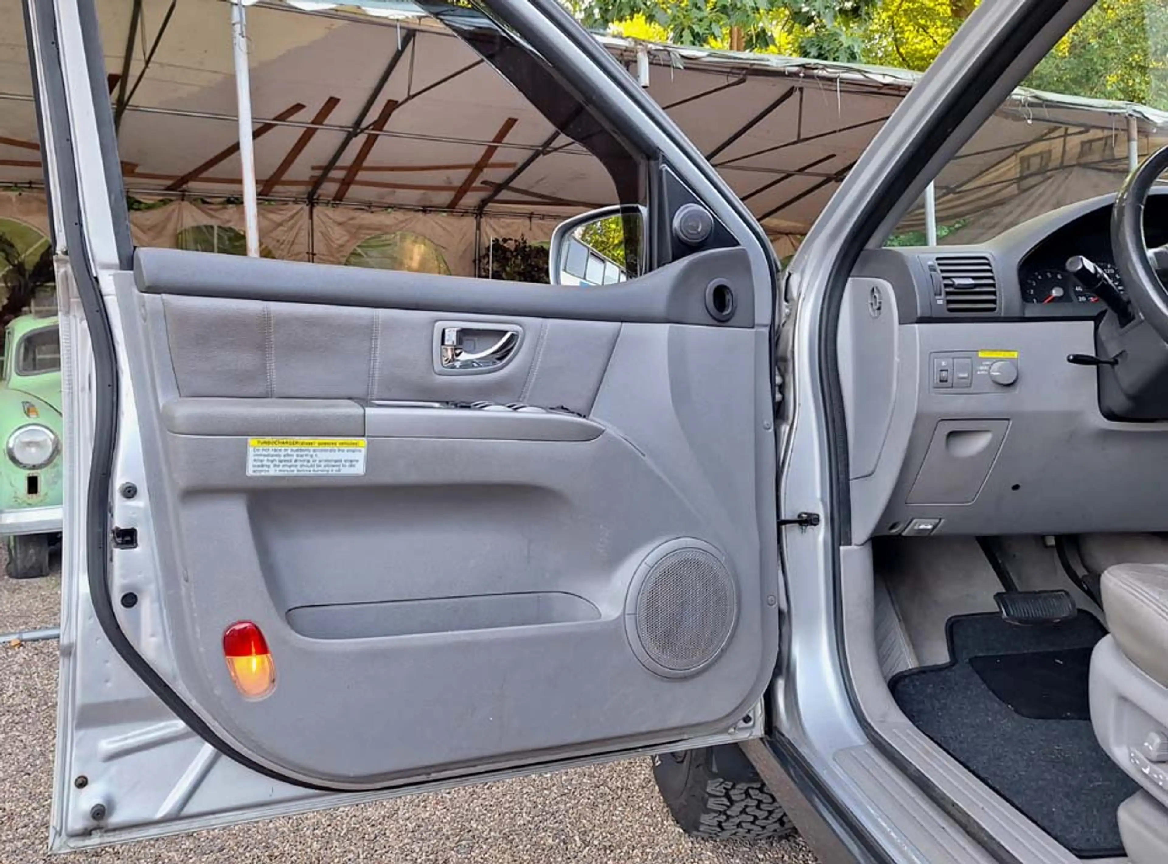 Kia Sorento Sorento Diesel 2.5 CRDi Aut. Leder TÜV NEU !! — photo 9