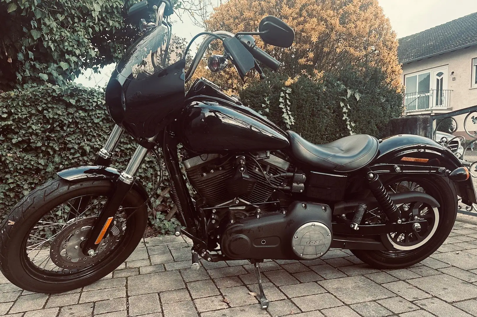 Harley-Davidson Street Bob Siyah - 1