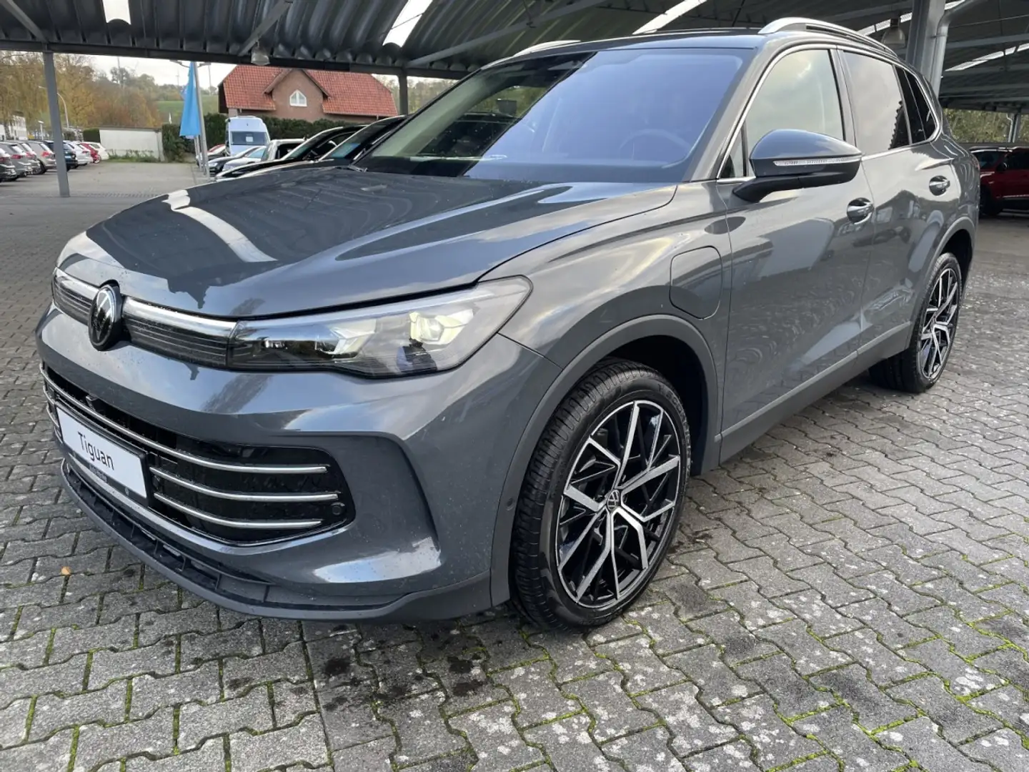 Volkswagen Tiguan 1.5 eHybrid OPF DSG ELEGANCE + ACC + HD MATRIX Gris - 2