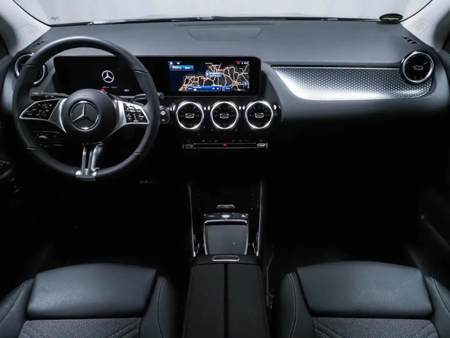 Mercedes-Benz GLA 220 d 4M PROGRESSIVE+AHK+MEMORY+WINTER-PAKET Grau - 2