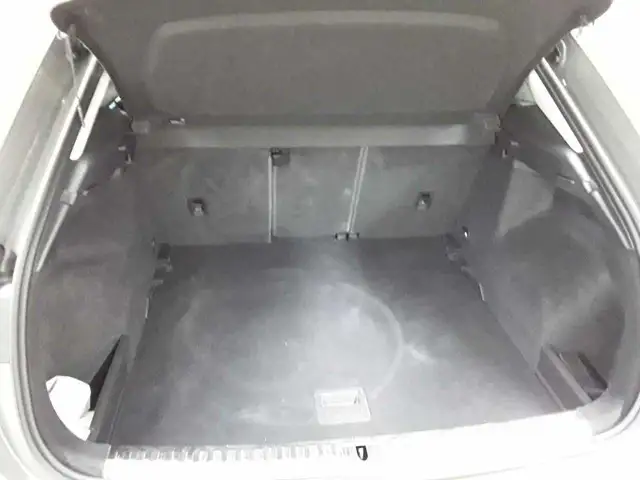Audi Q3 view 15