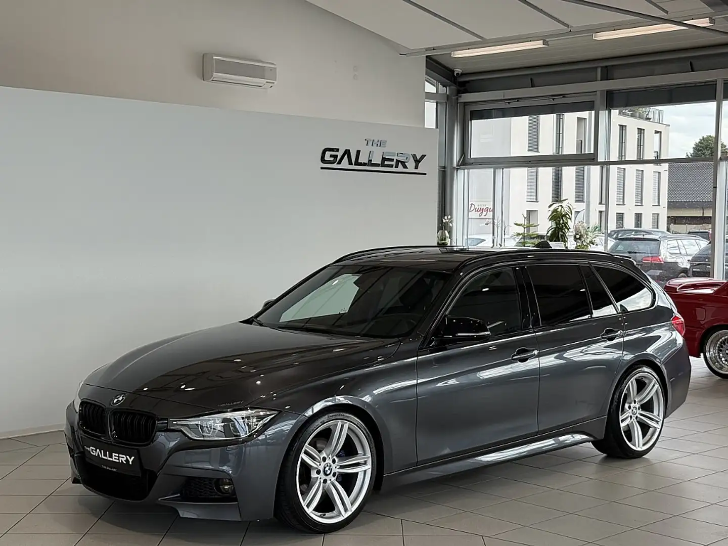 BMW 320 d Touring Aut. *LCI*M-Sport*LED* Grau - 2
