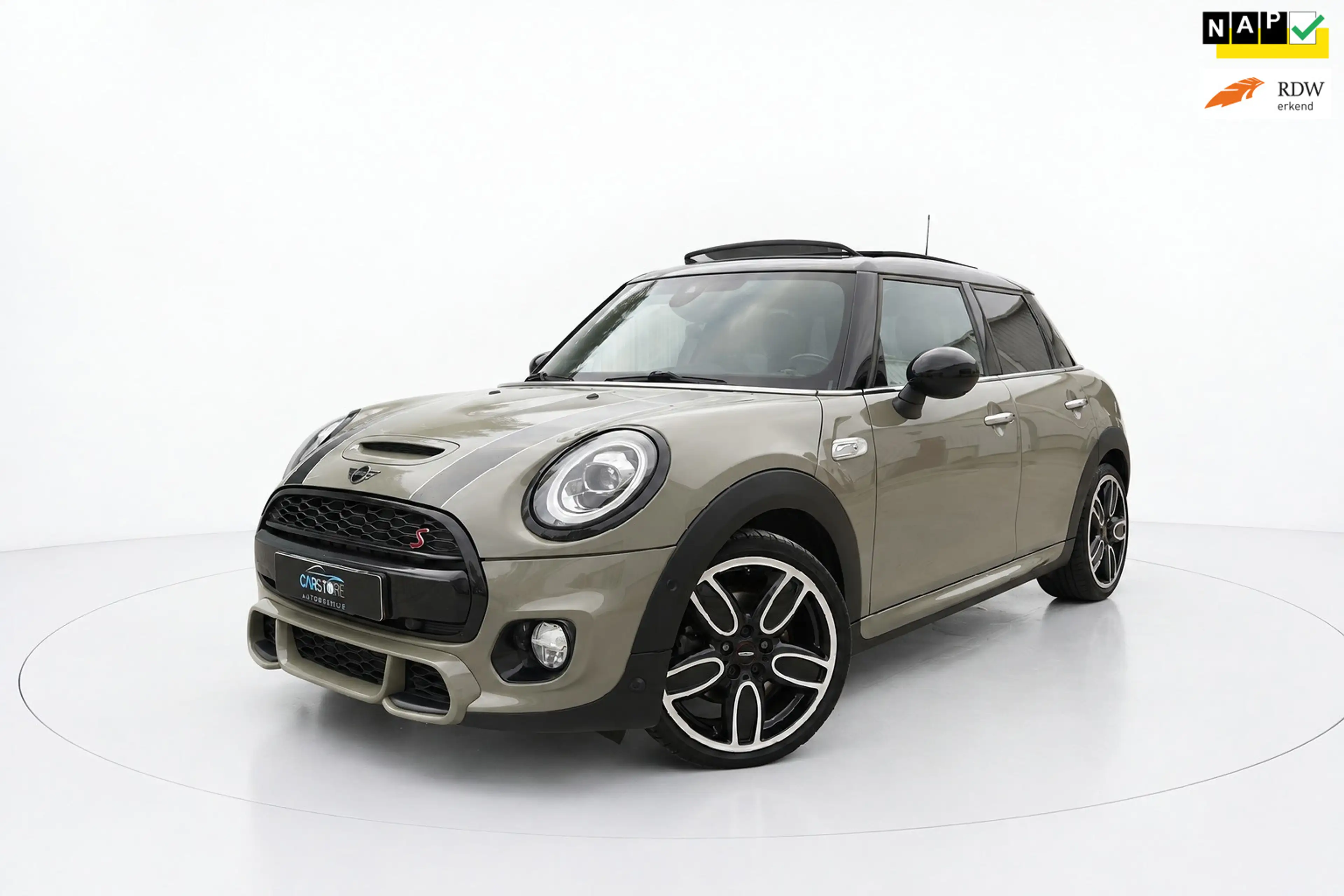 MINI Cooper S 5-Deurs 2.0 JCW PAKKET PANO SFEER CAMERA NAP