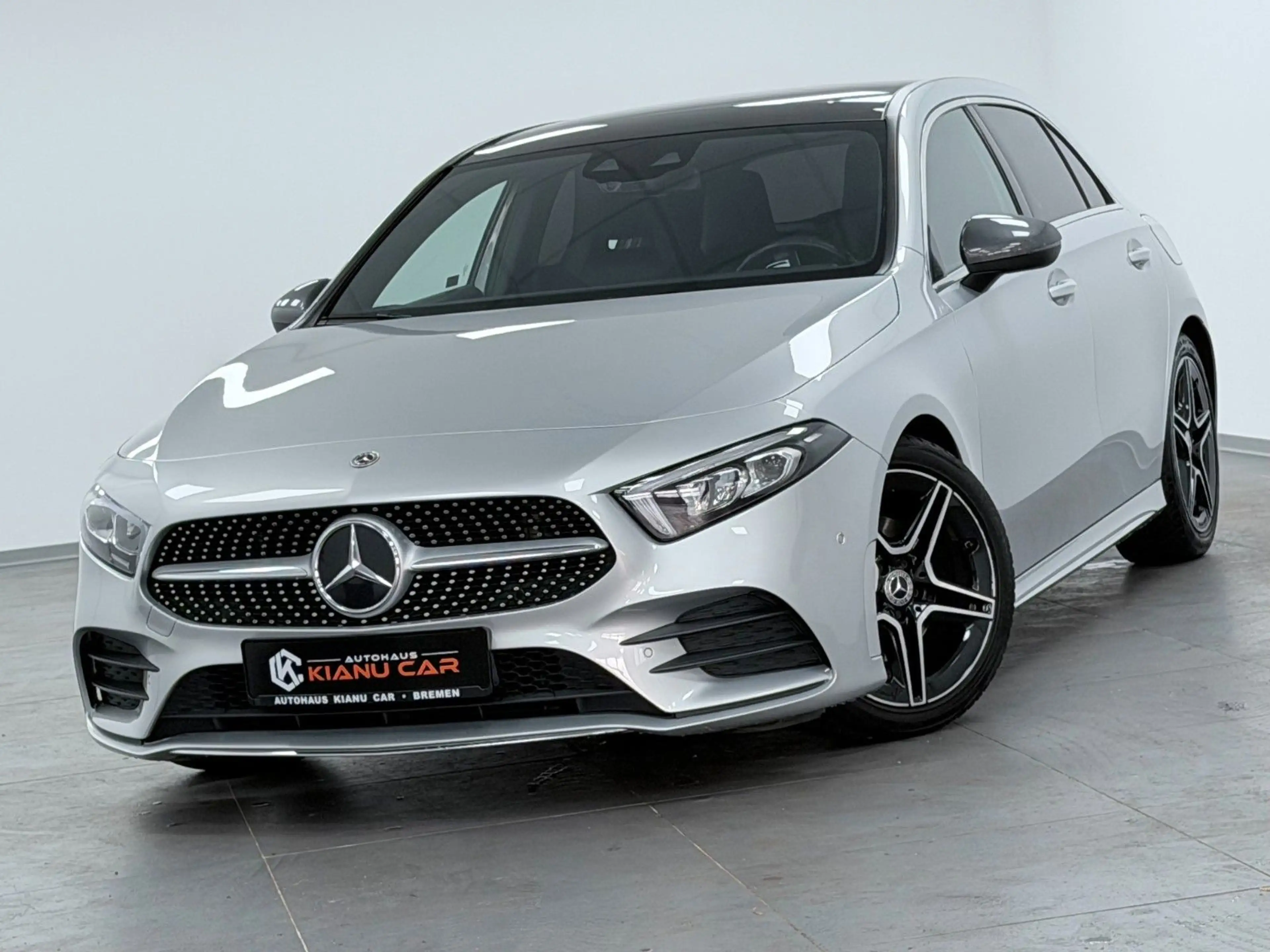 Mercedes-Benz A 200 A-AMG-LINE-PANORAMA-LED-NAVI-SHZ-PDC