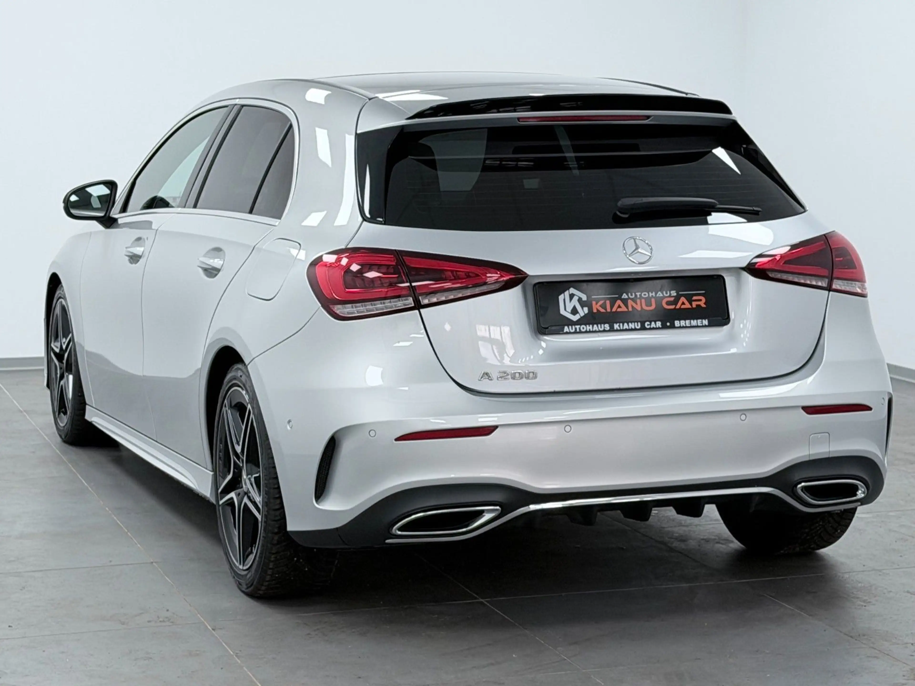 Mercedes-Benz A 200 A-AMG-LINE-PANORAMA-LED-NAVI-SHZ-PDC — photo 3