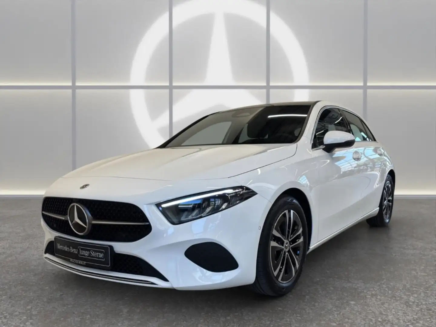 Mercedes-Benz A 180 d PROGRESSIVE ADV. PANO+DISTR+STANDHZ+KAM Weiß - 1