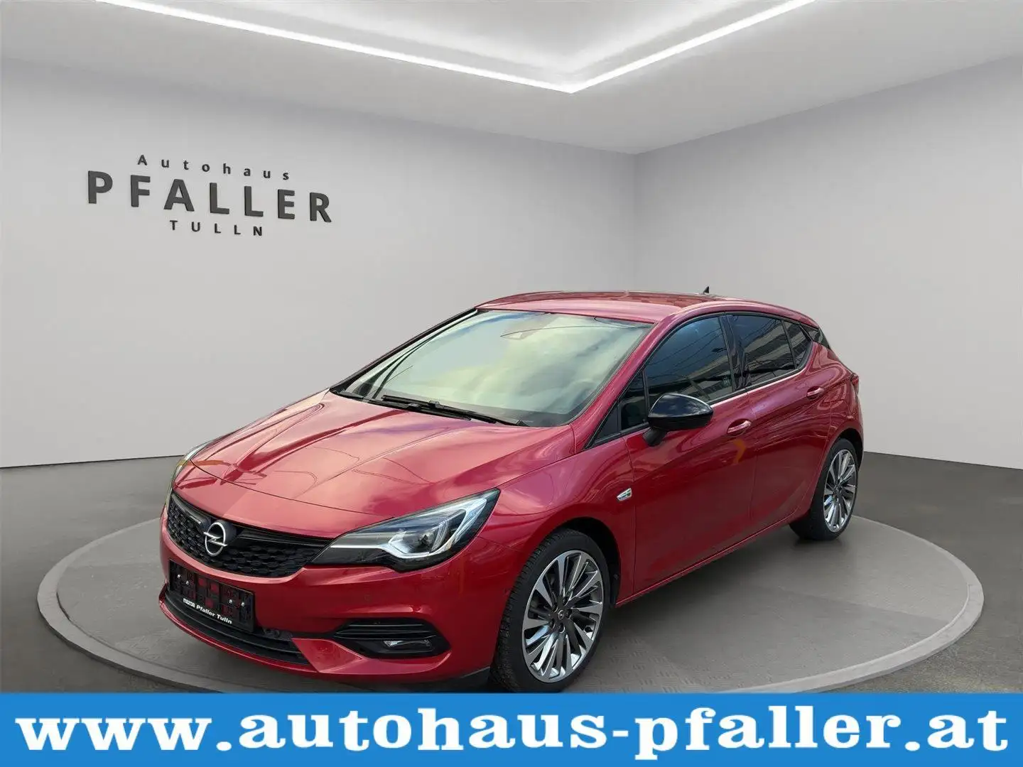 Opel Astra 1,2 Turbo Direct Injection Elegance Rot - 1