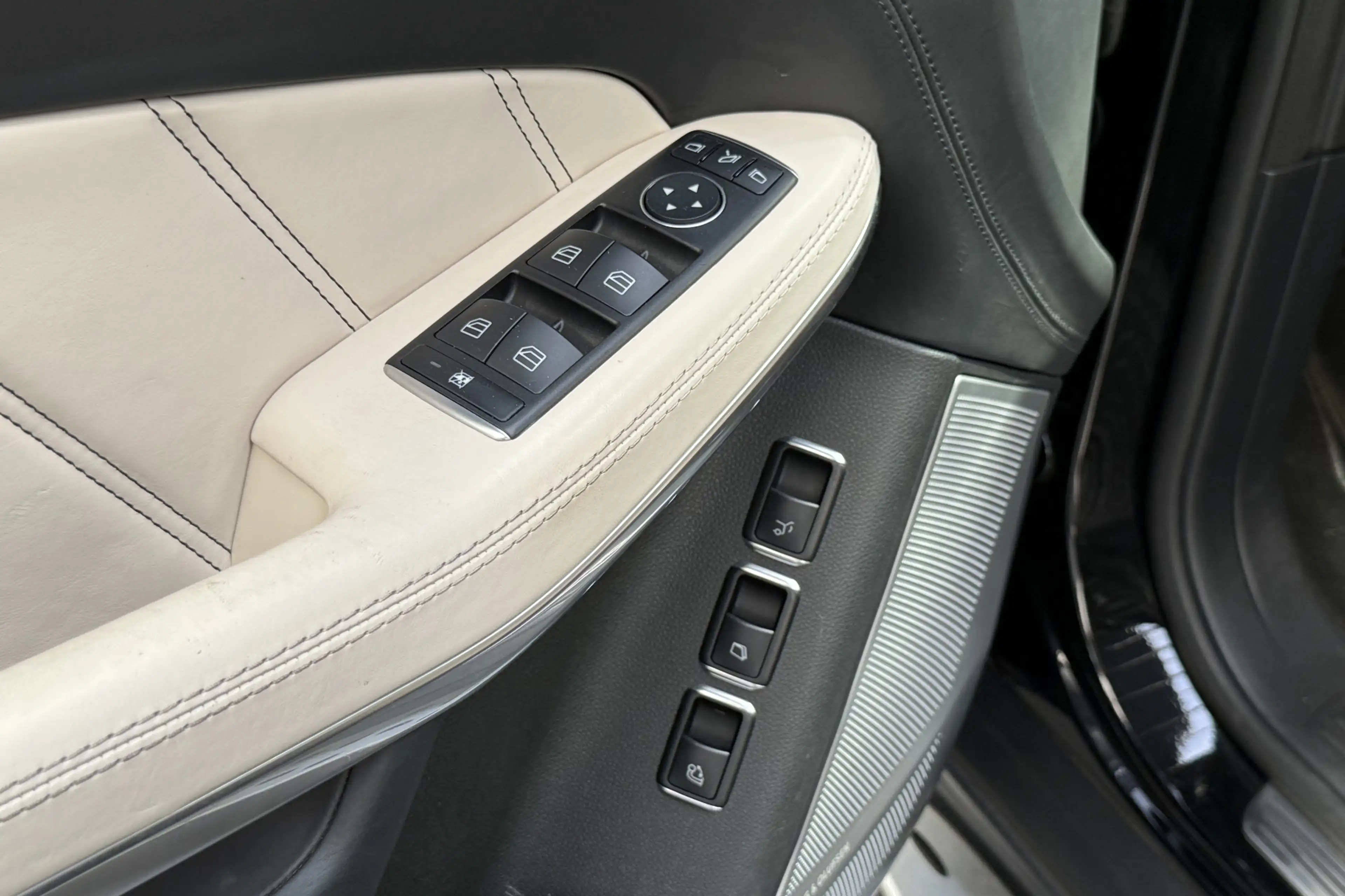 Mercedes-Benz GLS 63 AMG 4MATIC 7 persoons — photo 35