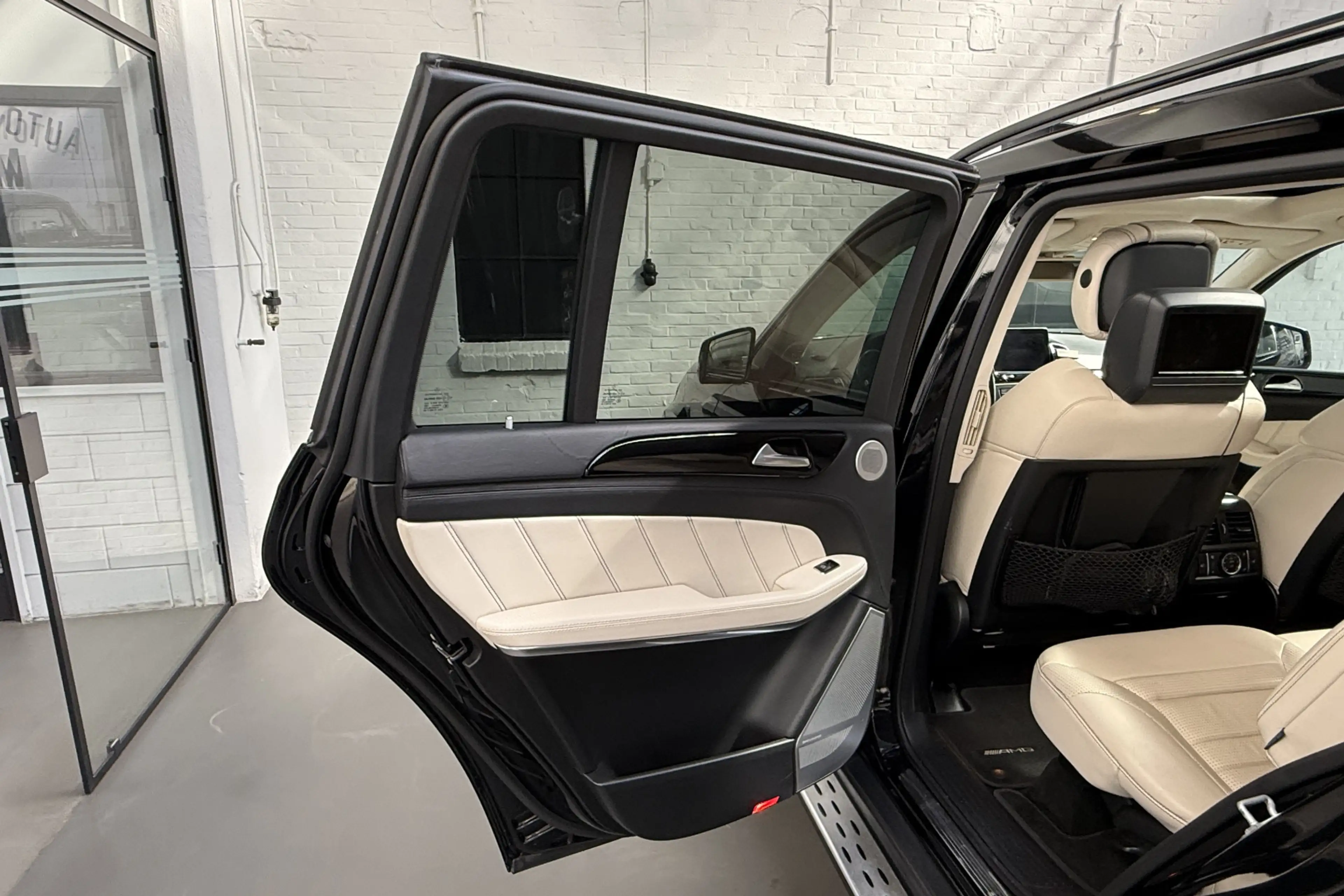 Mercedes-Benz GLS 63 AMG 4MATIC 7 persoons — photo 42