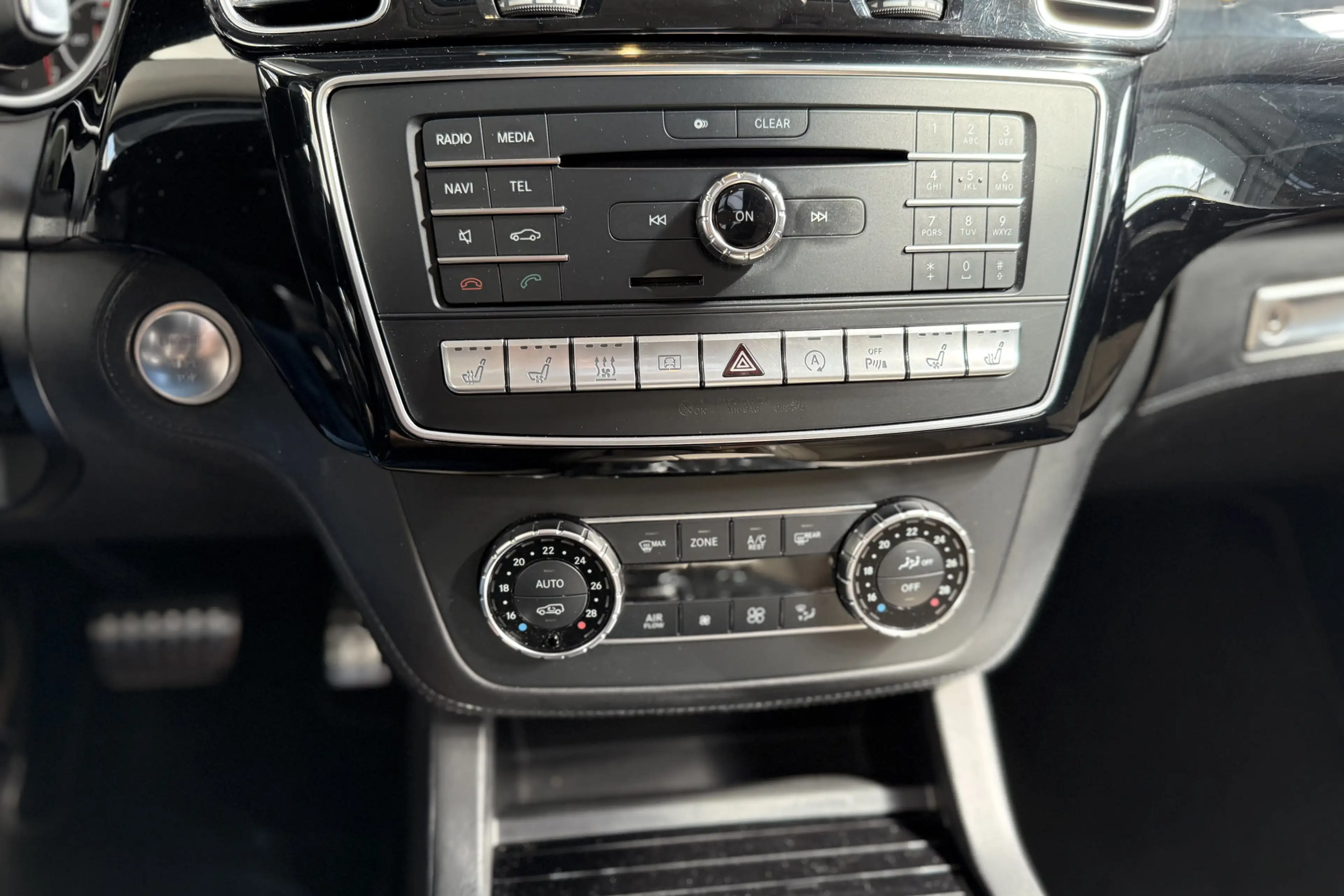 Mercedes-Benz GLS 63 AMG 4MATIC 7 persoons — photo 28