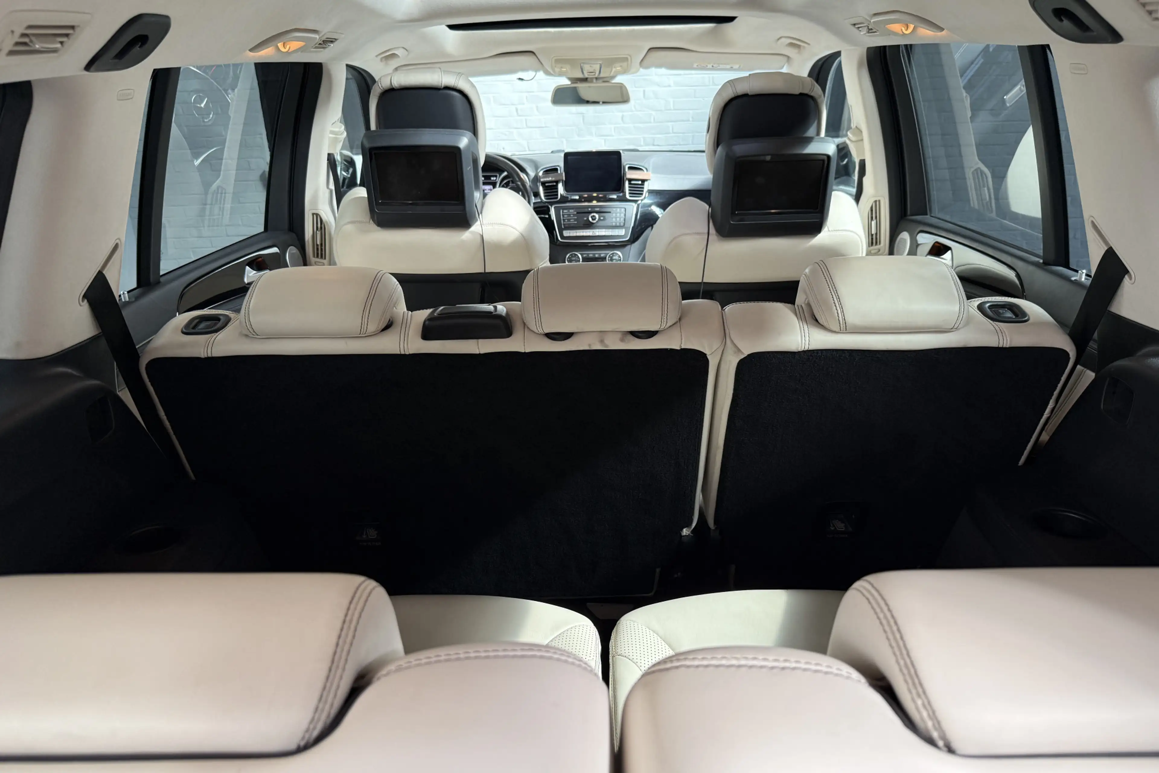 Mercedes-Benz GLS 63 AMG 4MATIC 7 persoons — photo 48