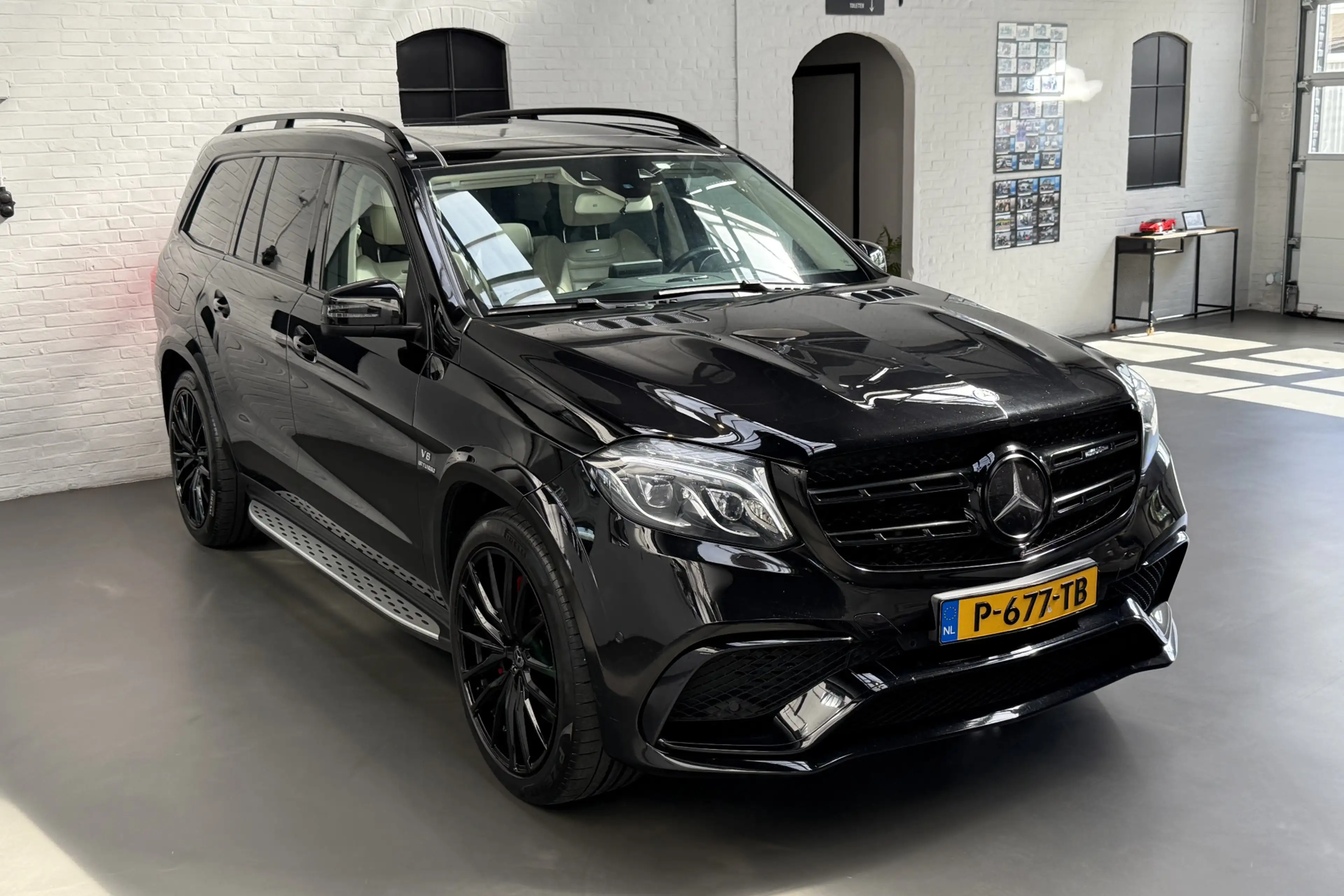 Mercedes-Benz GLS 63 AMG 4MATIC 7 persoons — photo 33