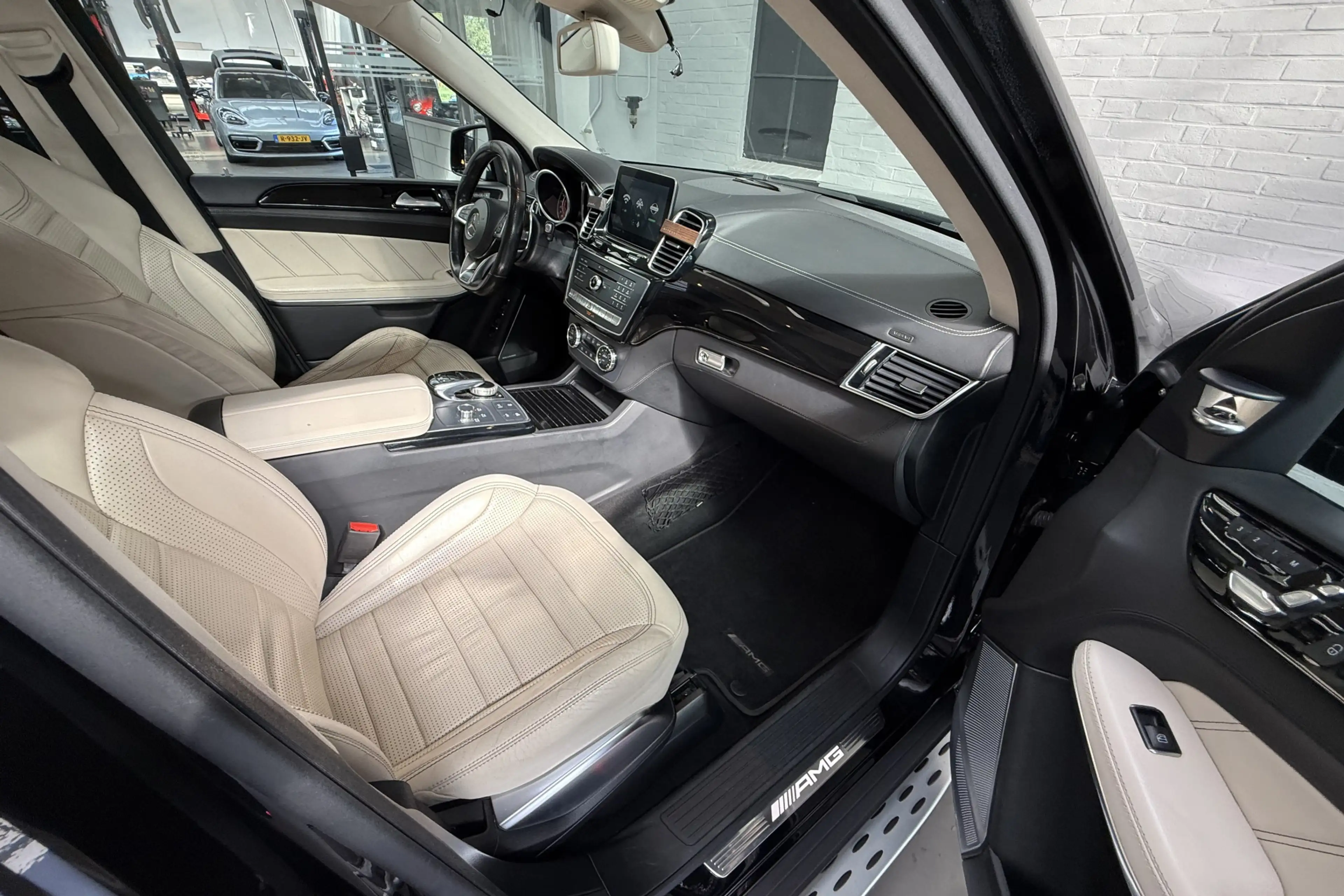 Mercedes-Benz GLS 63 AMG 4MATIC 7 persoons — photo 15