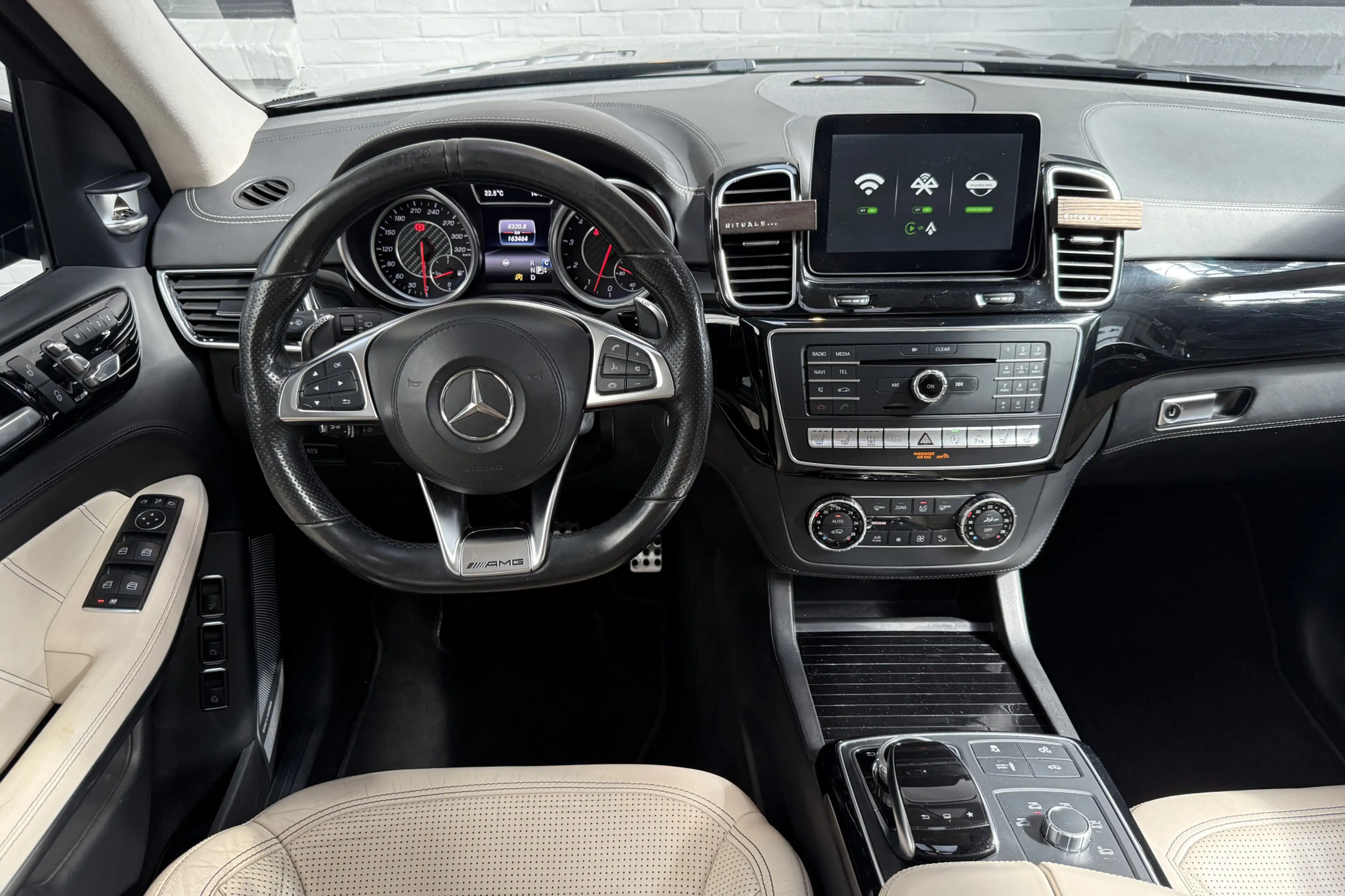 Mercedes-Benz GLS 63 AMG 4MATIC 7 persoons — photo 16